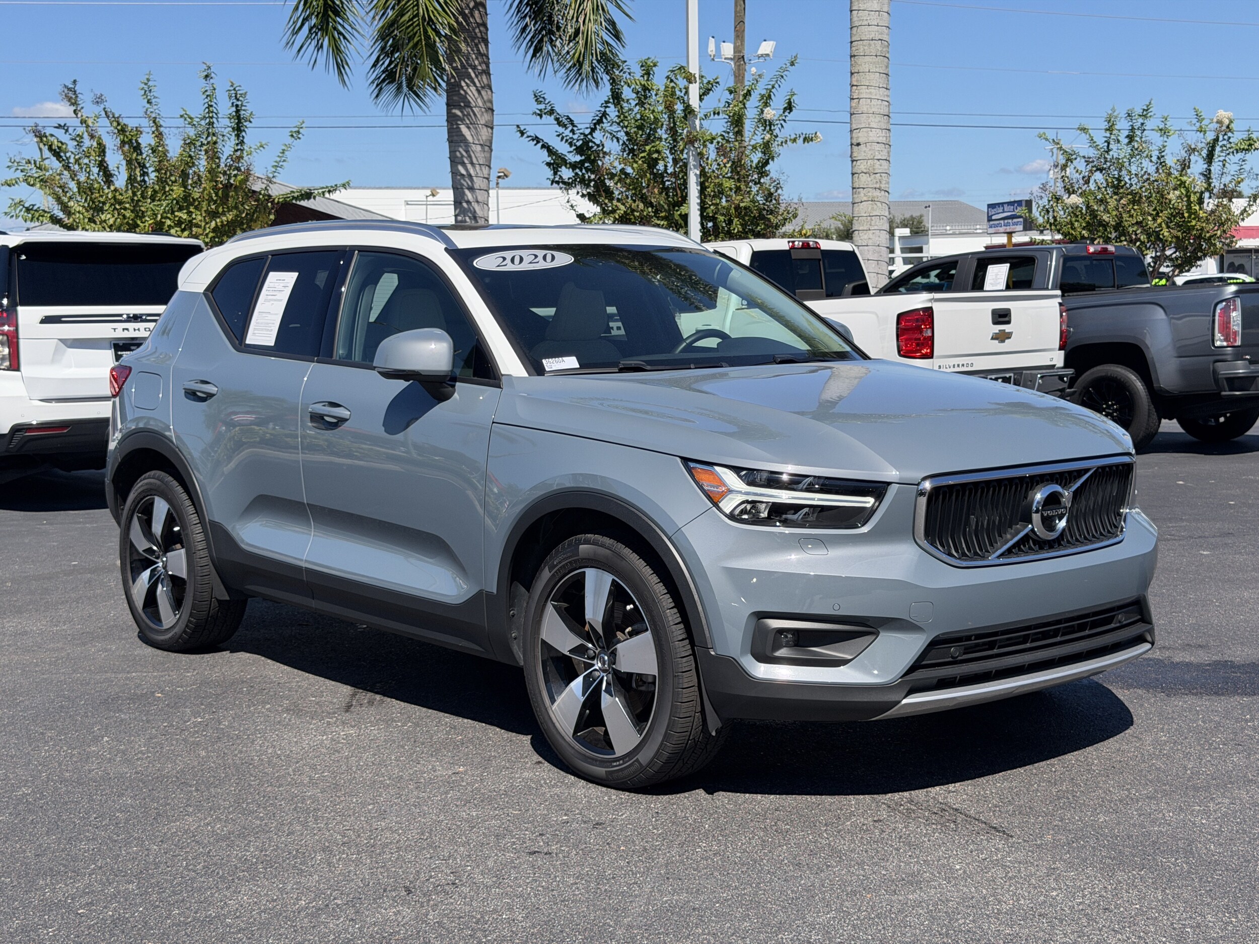 2020 Volvo XC40 Momentum