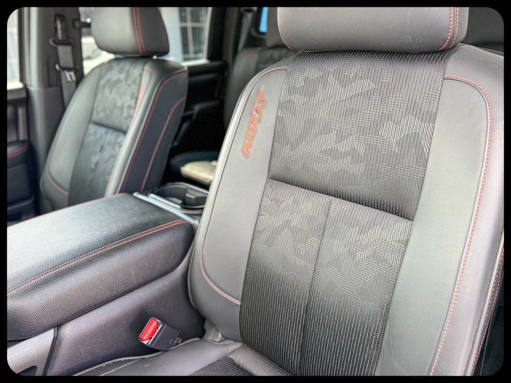 2024 Nissan Titan PRO-4X - Photo 13