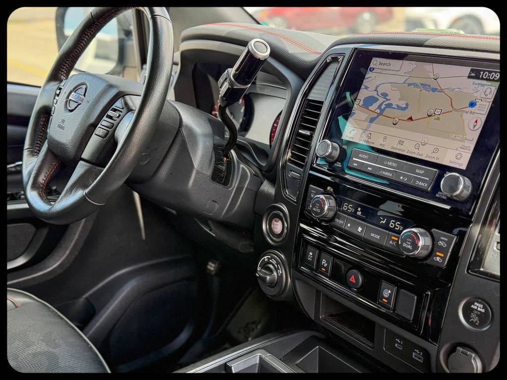 2024 Nissan Titan PRO-4X - Photo 8