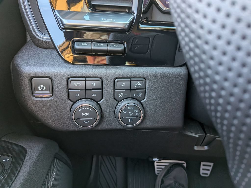 2026 Chevrolet Silverado 2500 HD LTZ - Photo 15