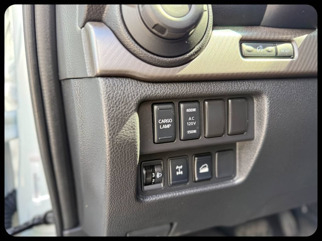 2024 Nissan Titan PRO-4X - Photo 16