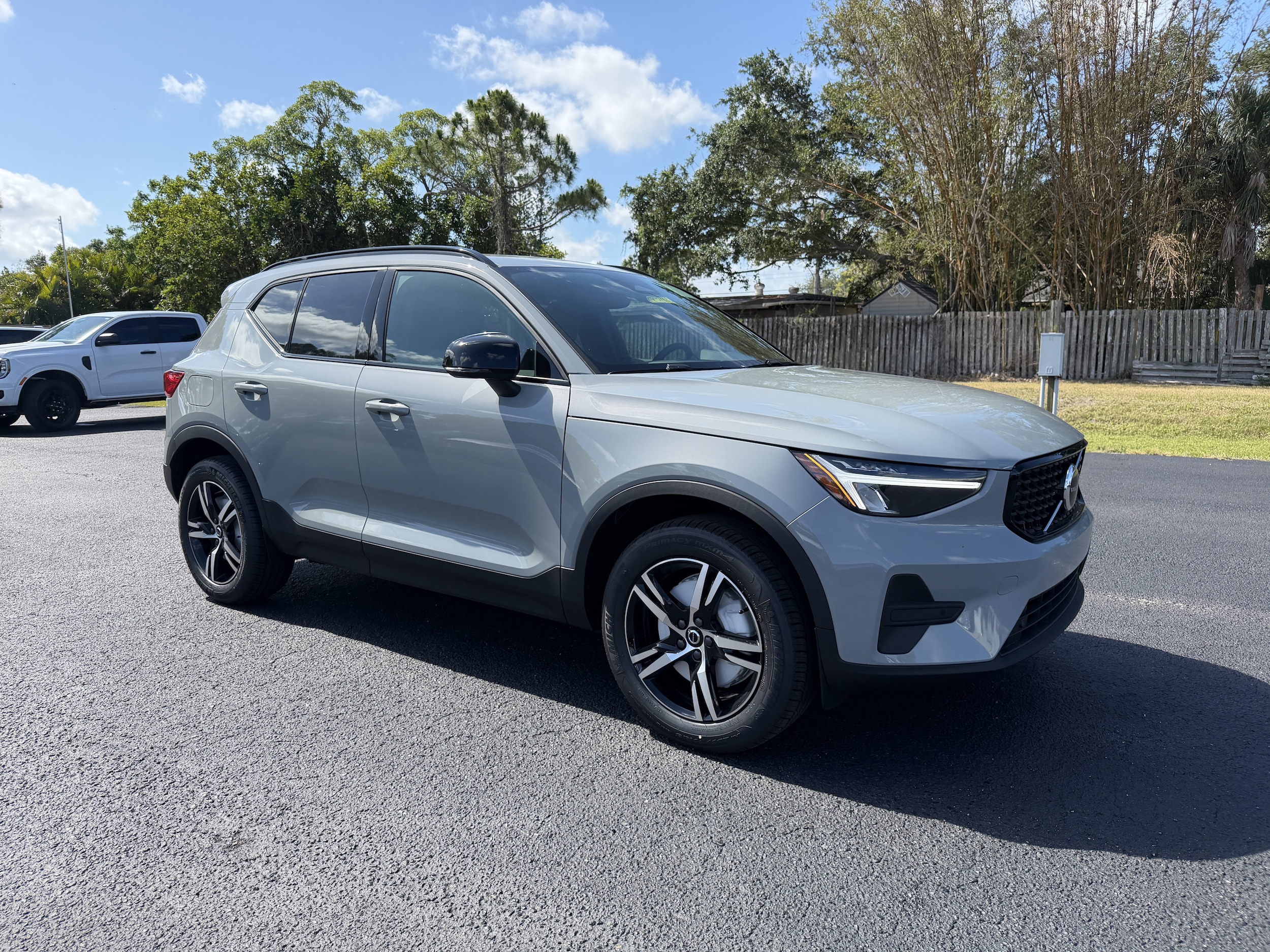 2026 Volvo XC40 Core