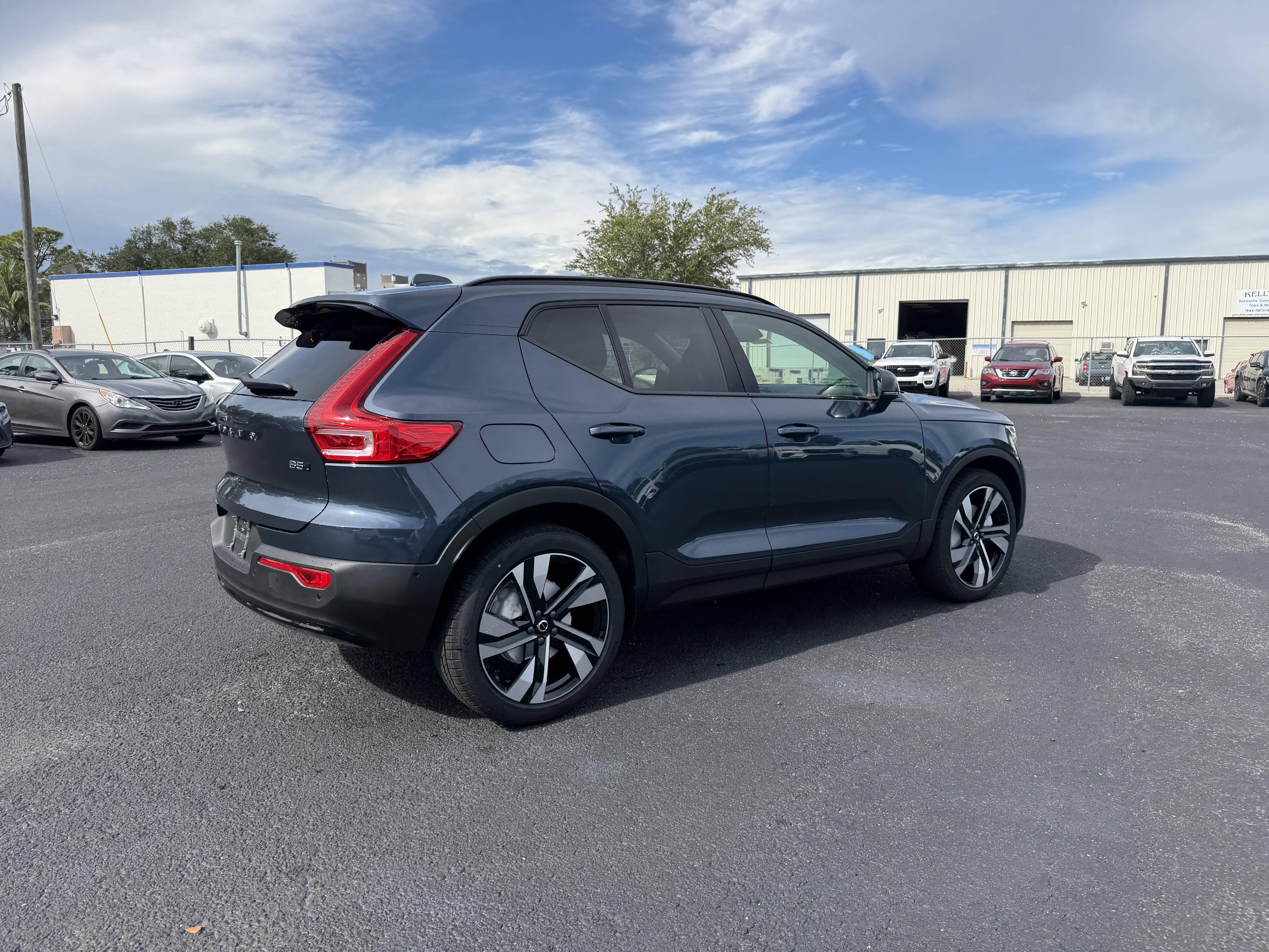 New 2026 Volvo XC40 B5 Plus SUV