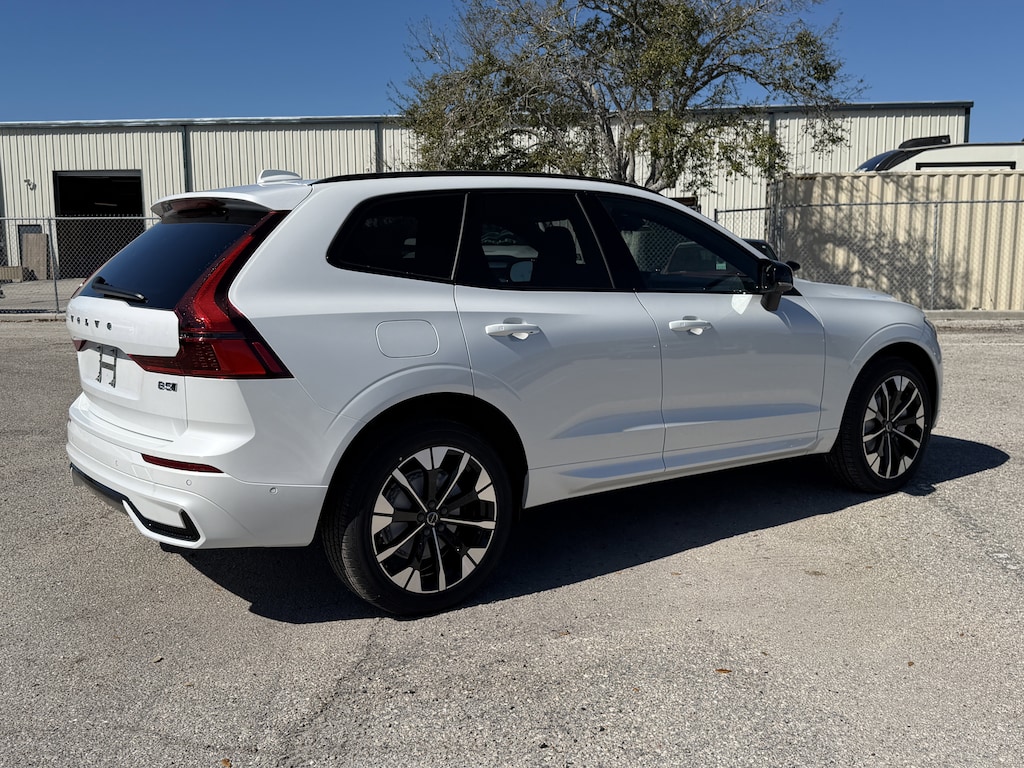 New 2026 Volvo XC60 B5 Plus SUV