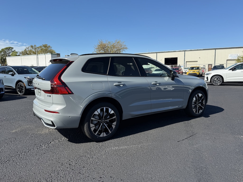 New 2026 Volvo XC60 B5 Plus SUV