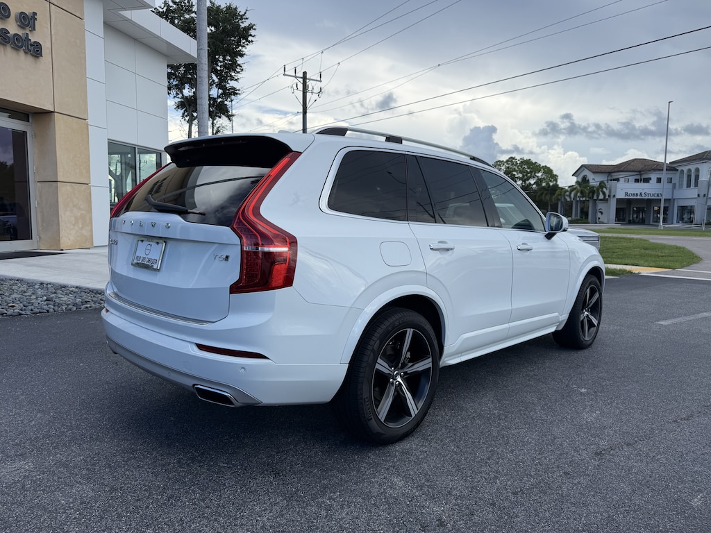 Used 2016 Volvo XC90 T6 Momentum SUV