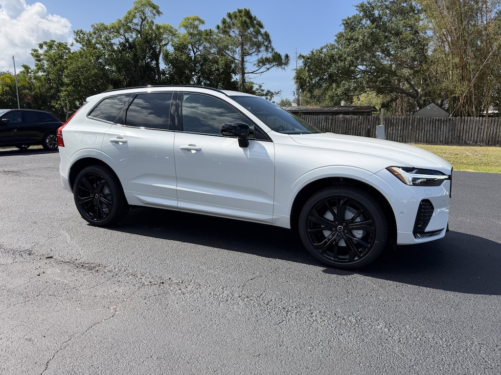 New 2026 Volvo XC60 B5 Ultra Black Edition SUV