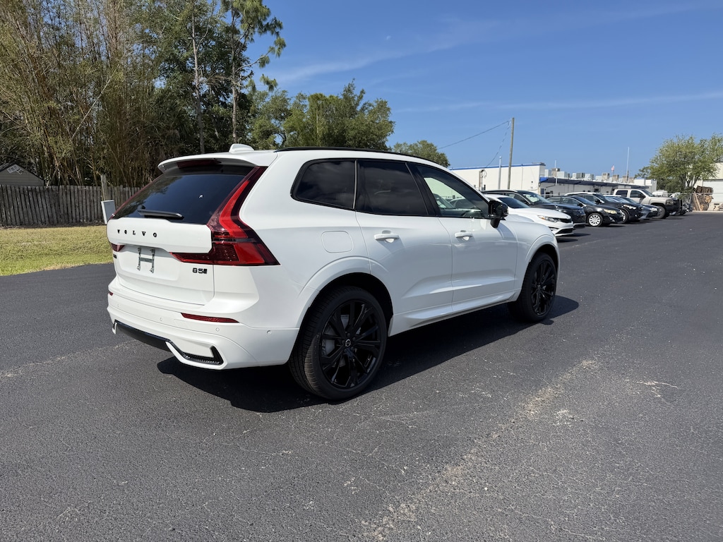 New 2026 Volvo XC60 B5 Ultra Black Edition SUV