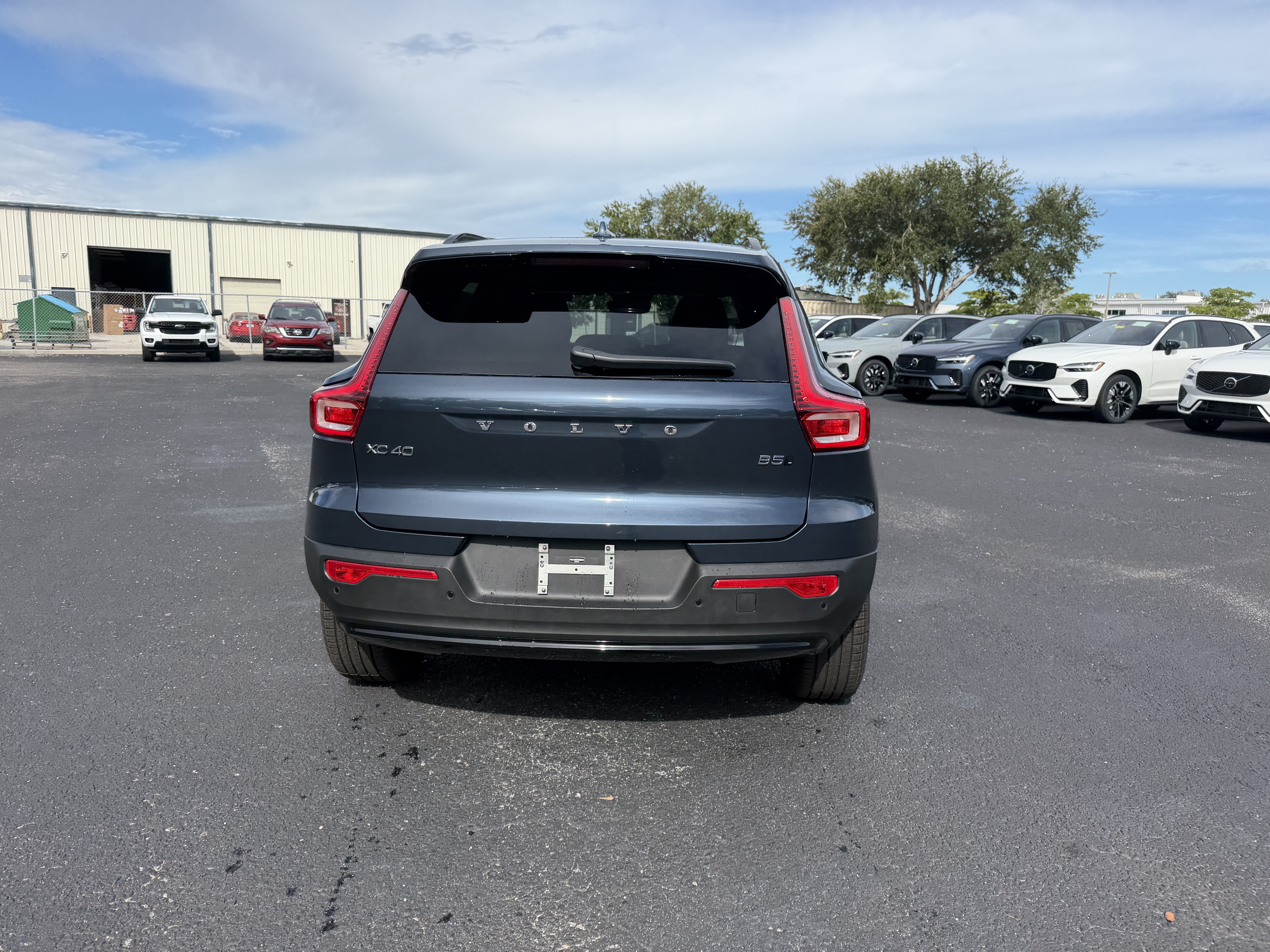 New 2026 Volvo XC40 B5 Plus SUV