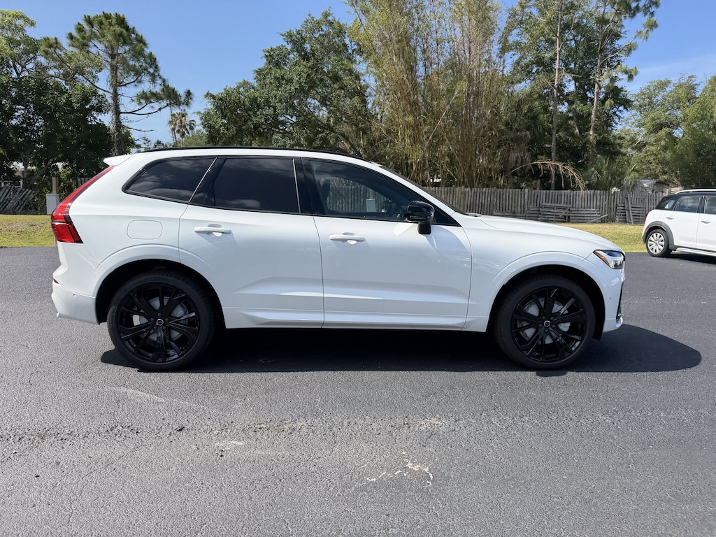 New 2026 Volvo XC60 B5 Ultra Black Edition SUV