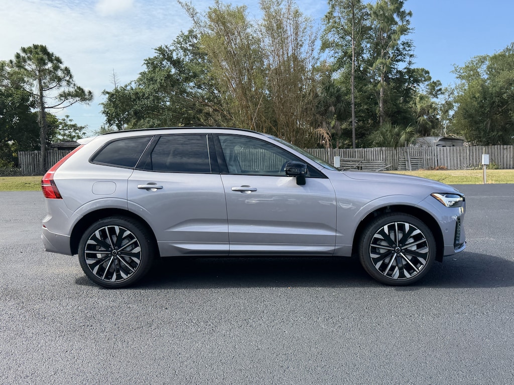 New 2026 Volvo XC60 B5 Ultra SUV