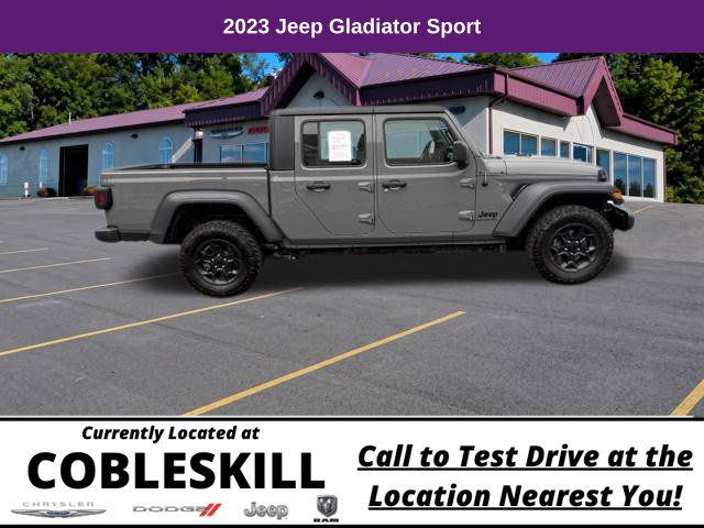 Used 2023 Jeep Gladiator Sport Truck Crew Cab