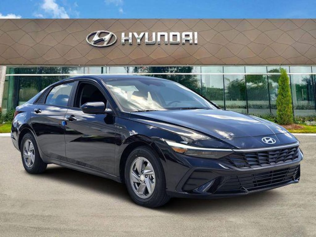 New 2026 Hyundai Elantra SE Sedan