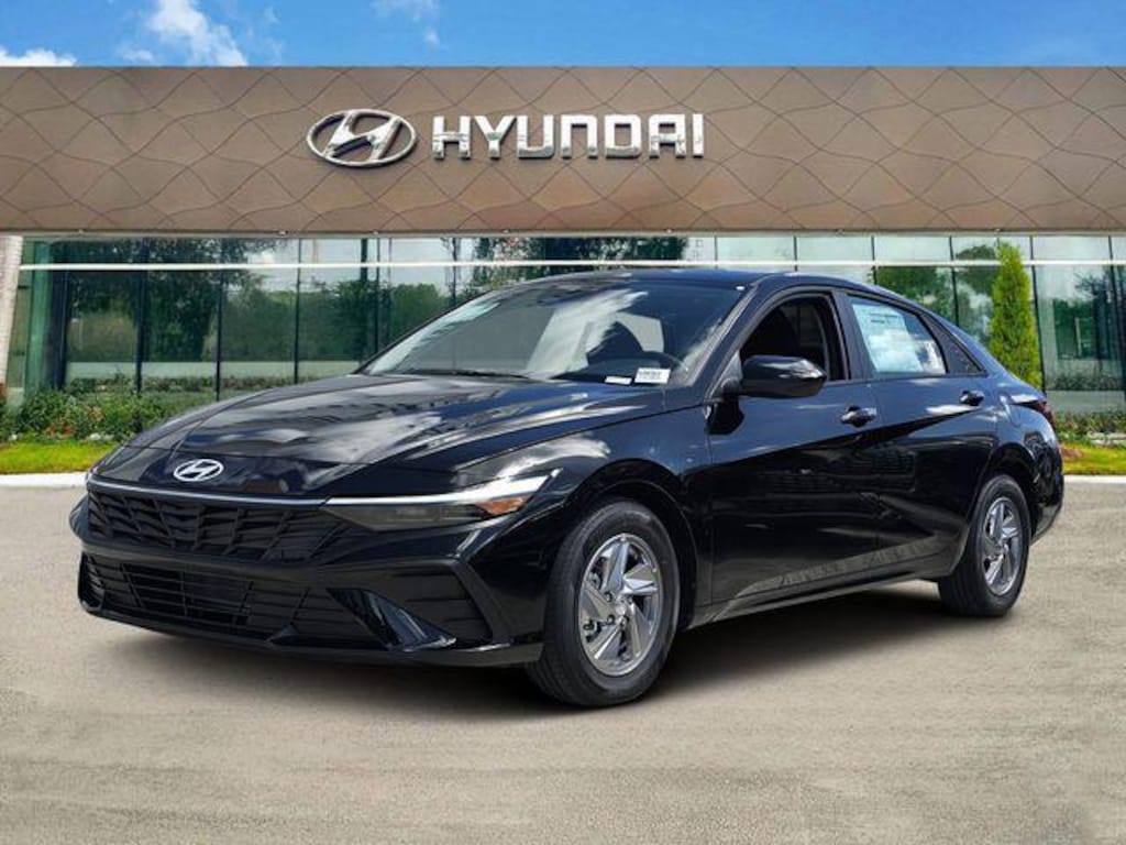 New 2026 Hyundai Elantra SE Sedan