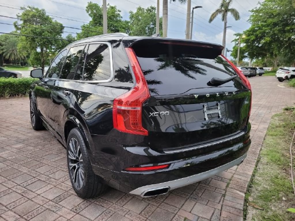 Used 2021 Volvo XC90 T6 Momentum 7 Passenger SUV