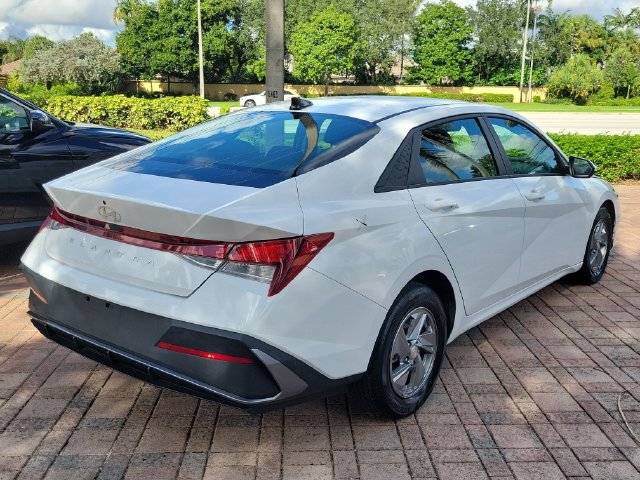Certified 2024 Hyundai Elantra SE Sedan