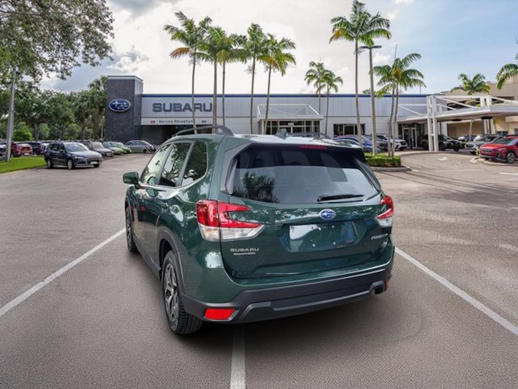 Used 2023 Subaru Forester Premium SUV