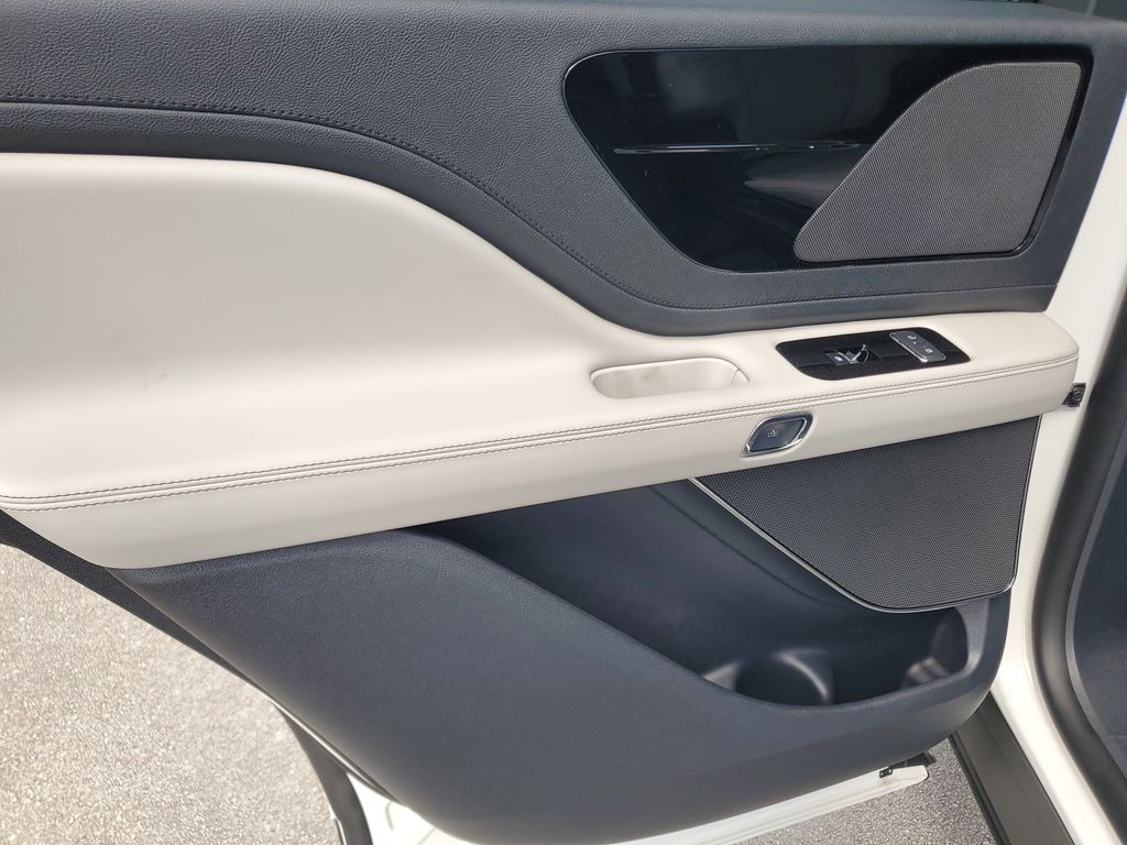 2026 Lincoln Aviator Premiere - Photo 9