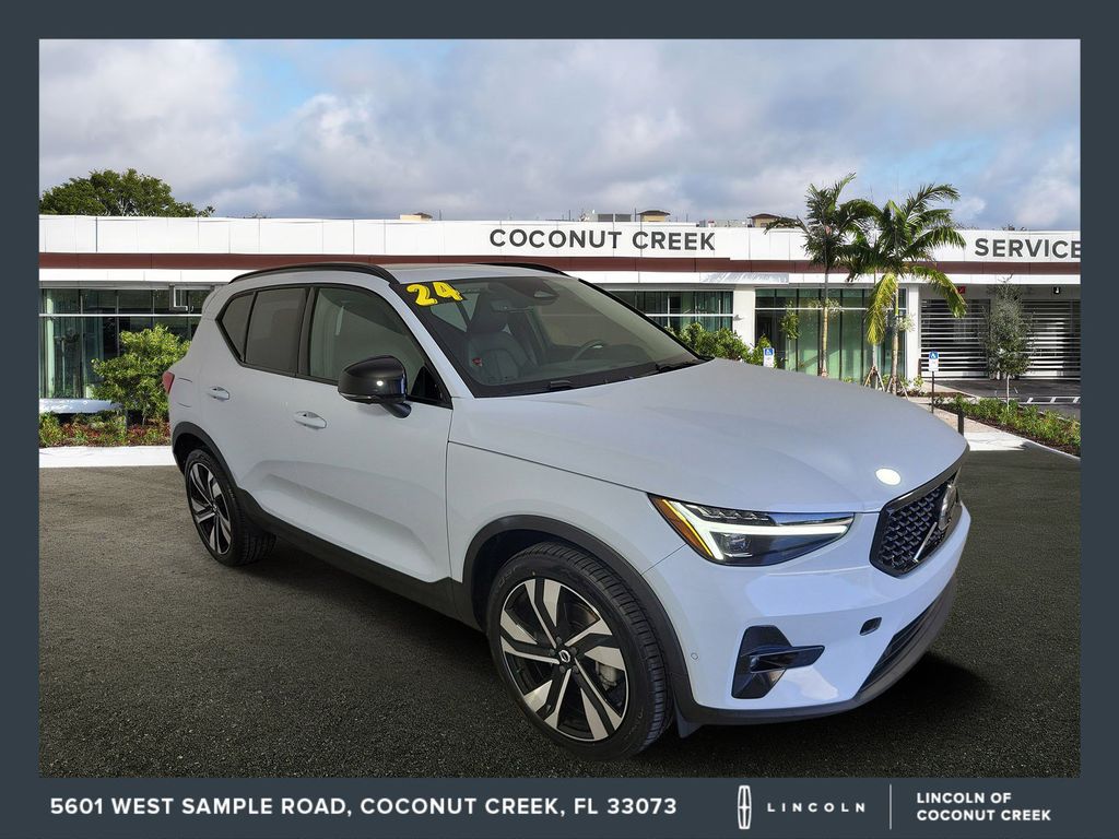 2024 Volvo XC40