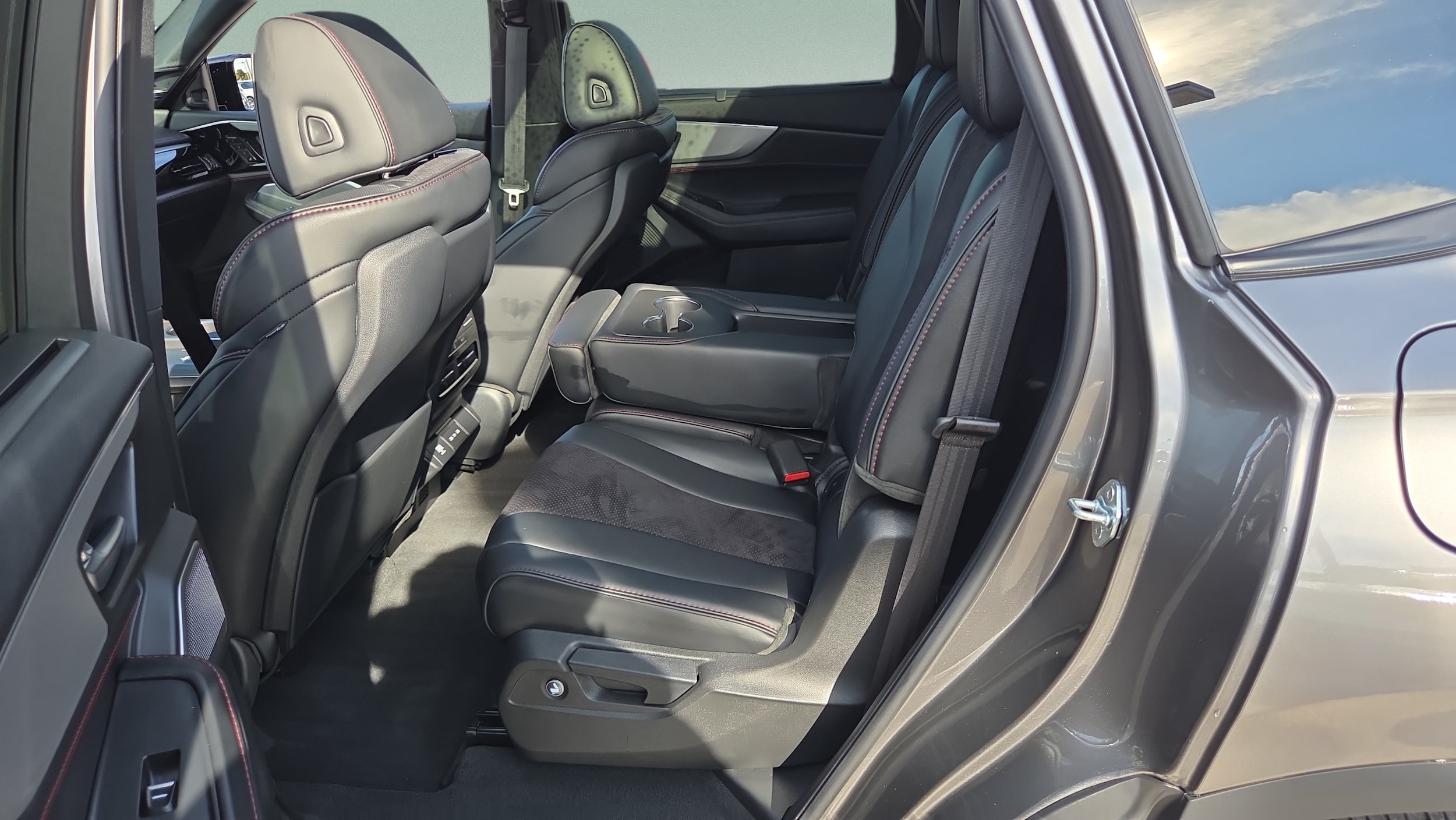2025 Acura MDX A-Spec Package - Photo 12
