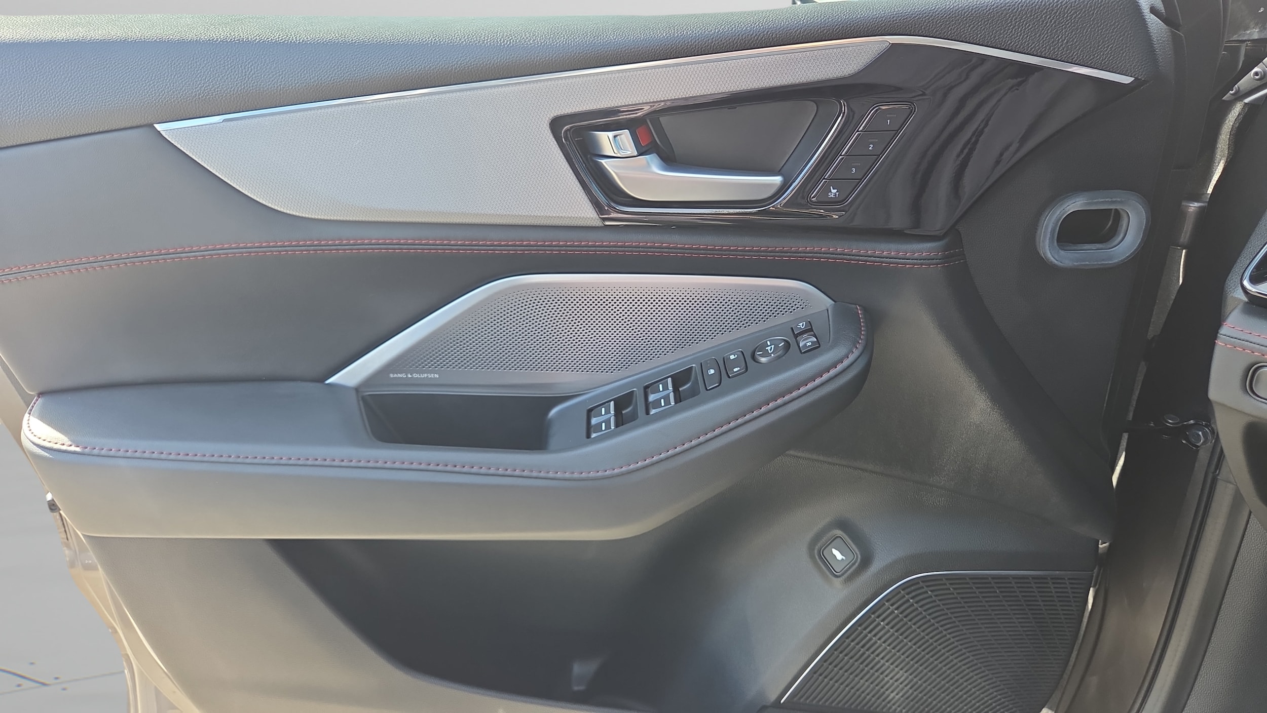 2025 Acura MDX A-Spec Package - Photo 36