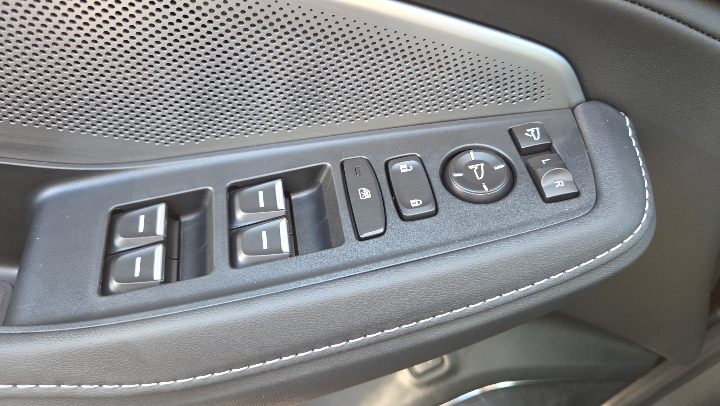 2026 Acura MDX Technology Package - Photo 35
