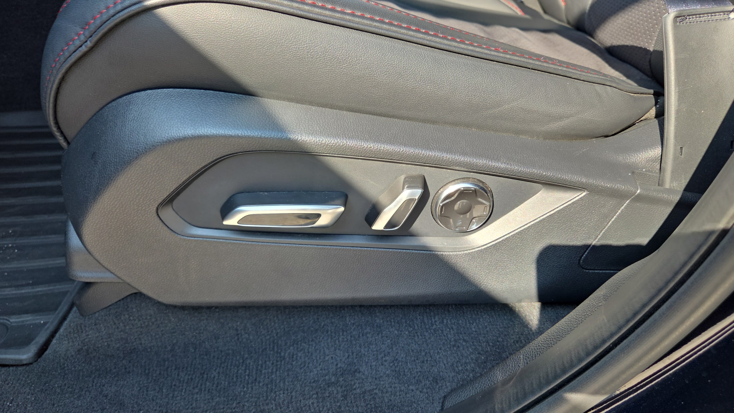 2026 Acura MDX A-Spec Package - Photo 11