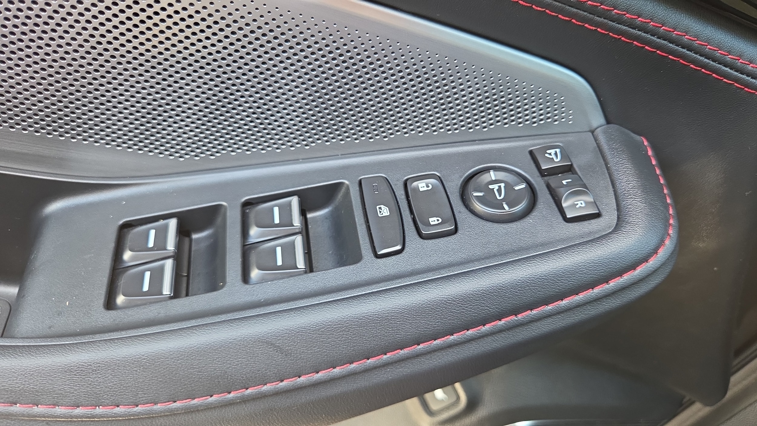 2025 Acura MDX A-Spec Package - Photo 35