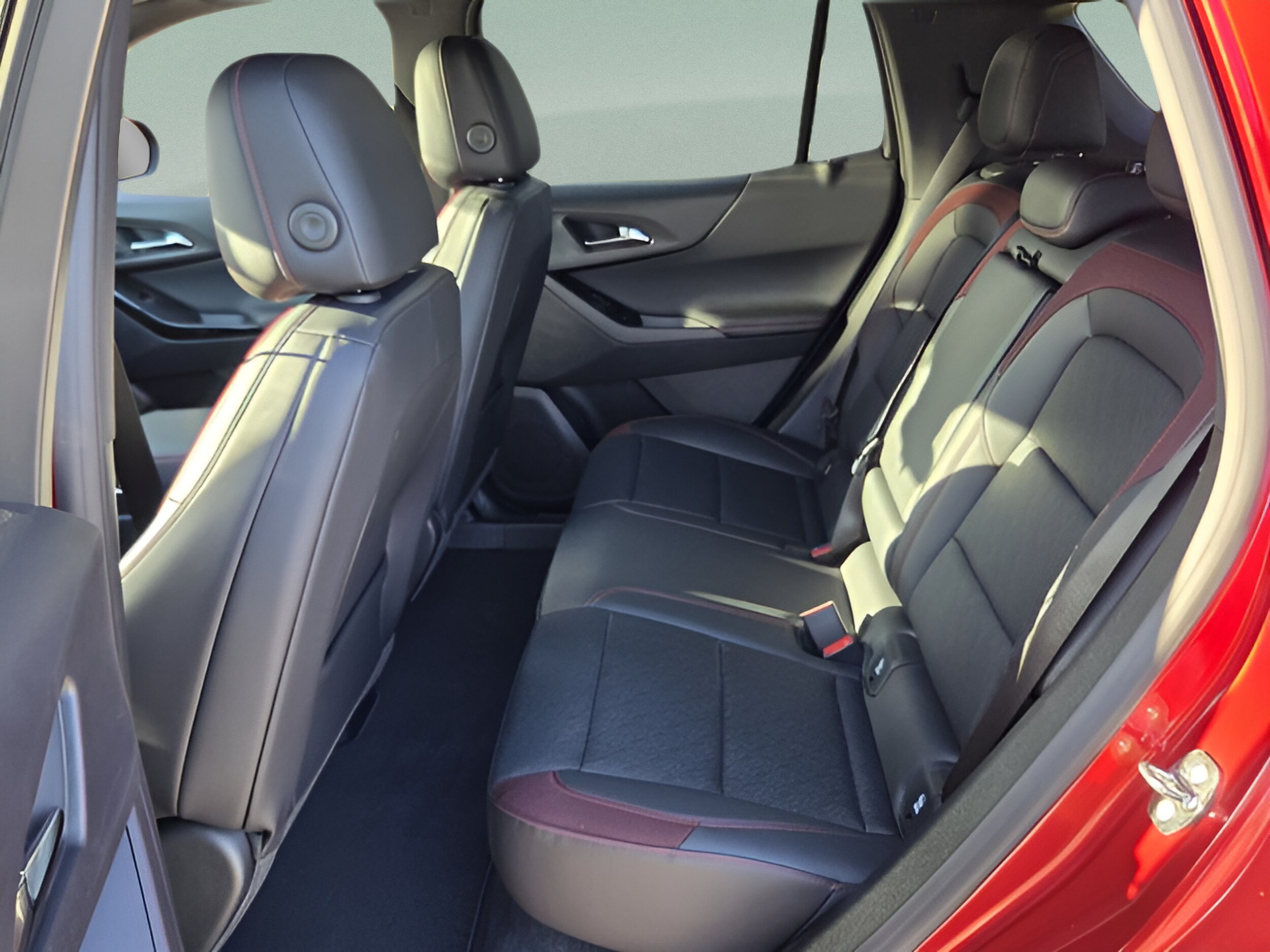 2027 Chevrolet Equinox RS - Photo 12