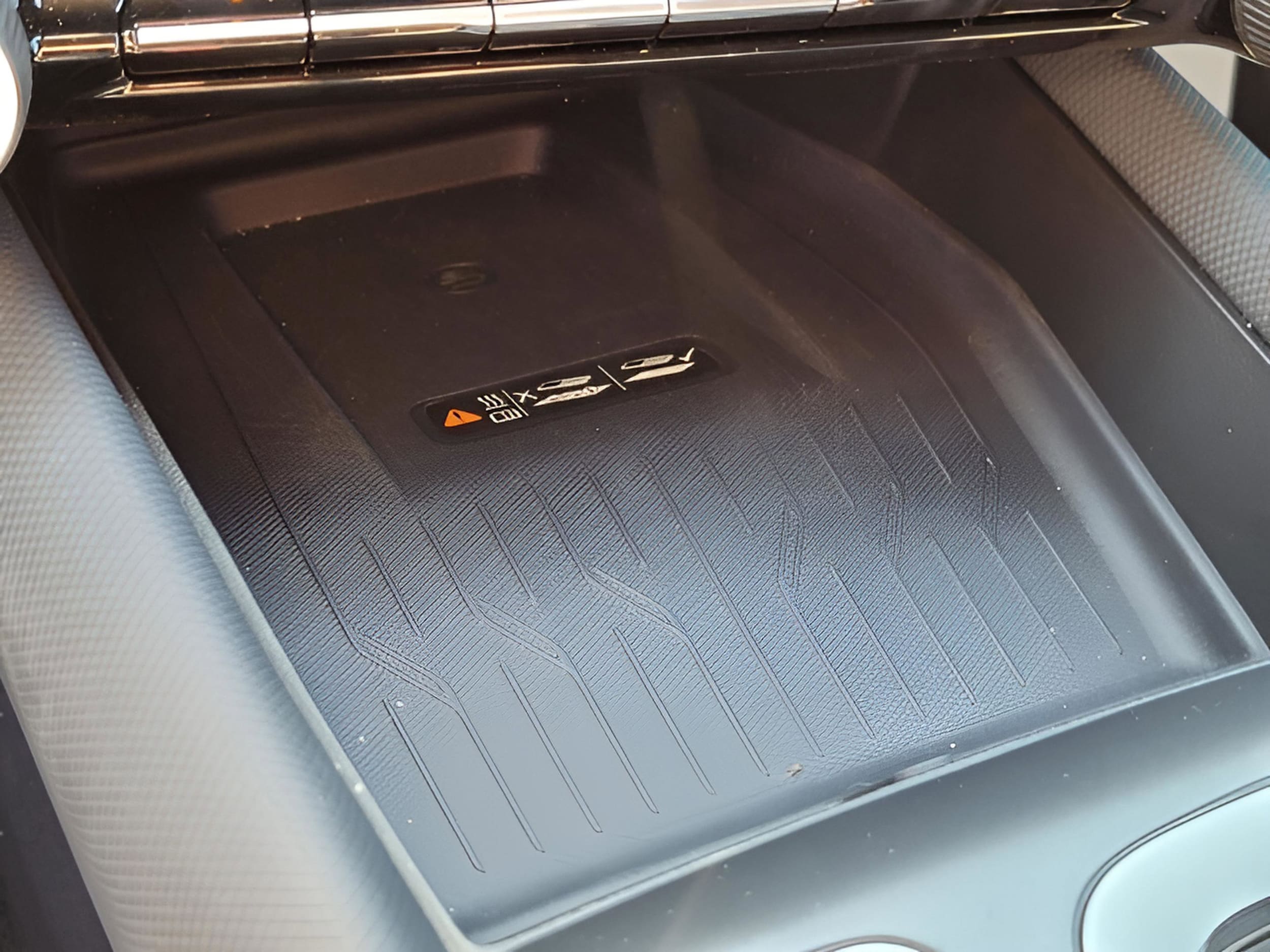 2025 Chevrolet Equinox EV RS - Photo 24