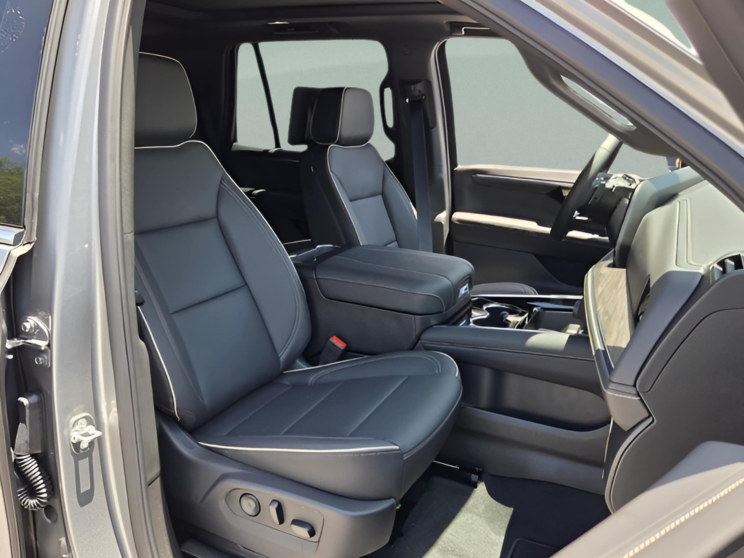 2026 Chevrolet Tahoe Premier - Photo 17