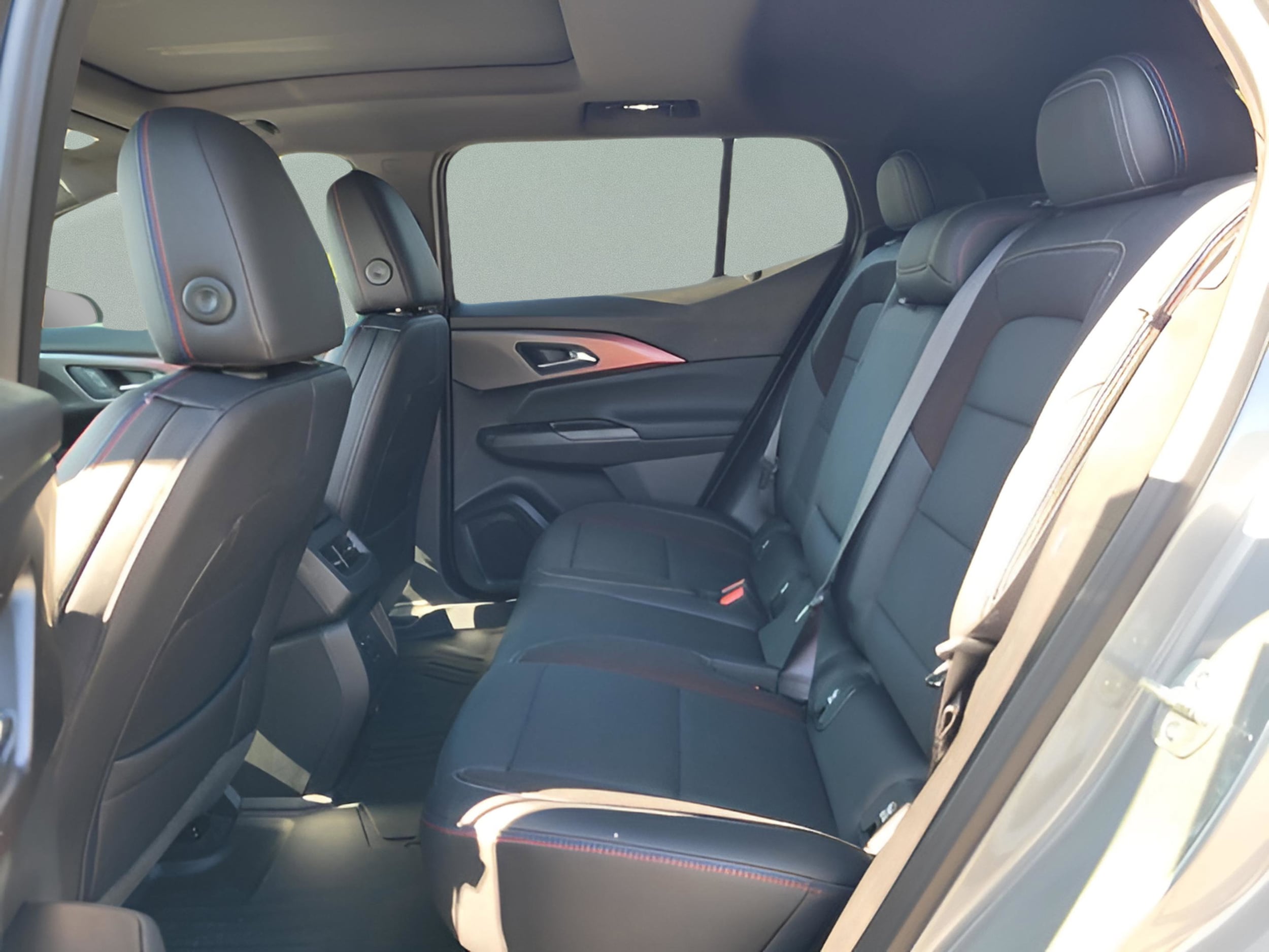 2025 Chevrolet Equinox EV RS - Photo 19