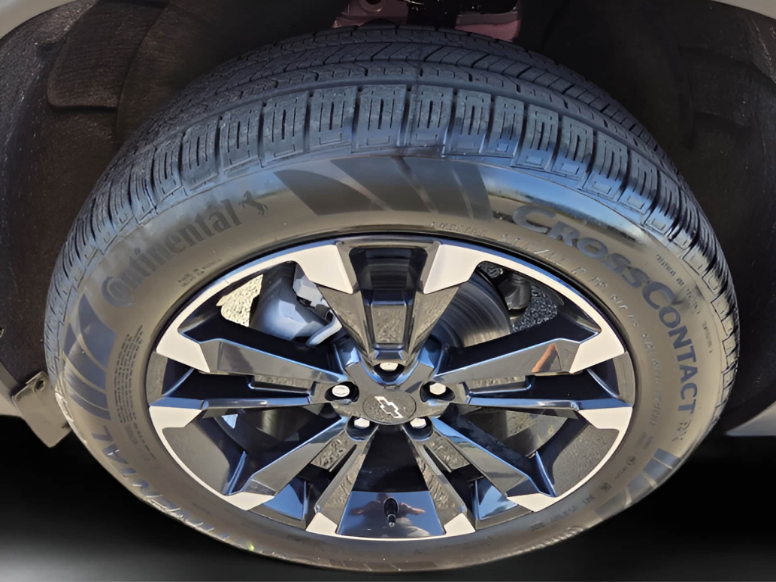 2027 Chevrolet Equinox RS - Photo 10