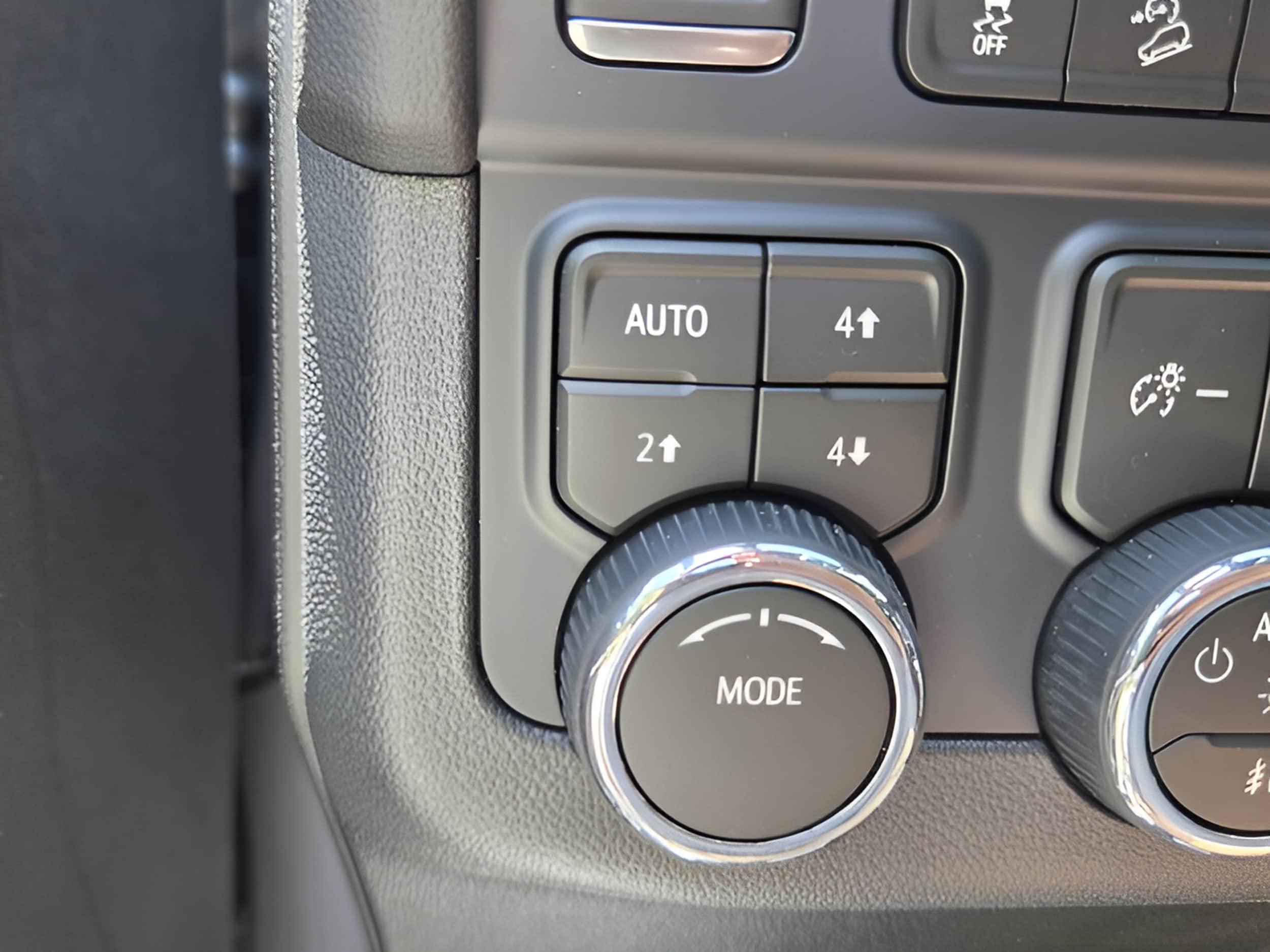 2026 Chevrolet Tahoe Premier - Photo 30