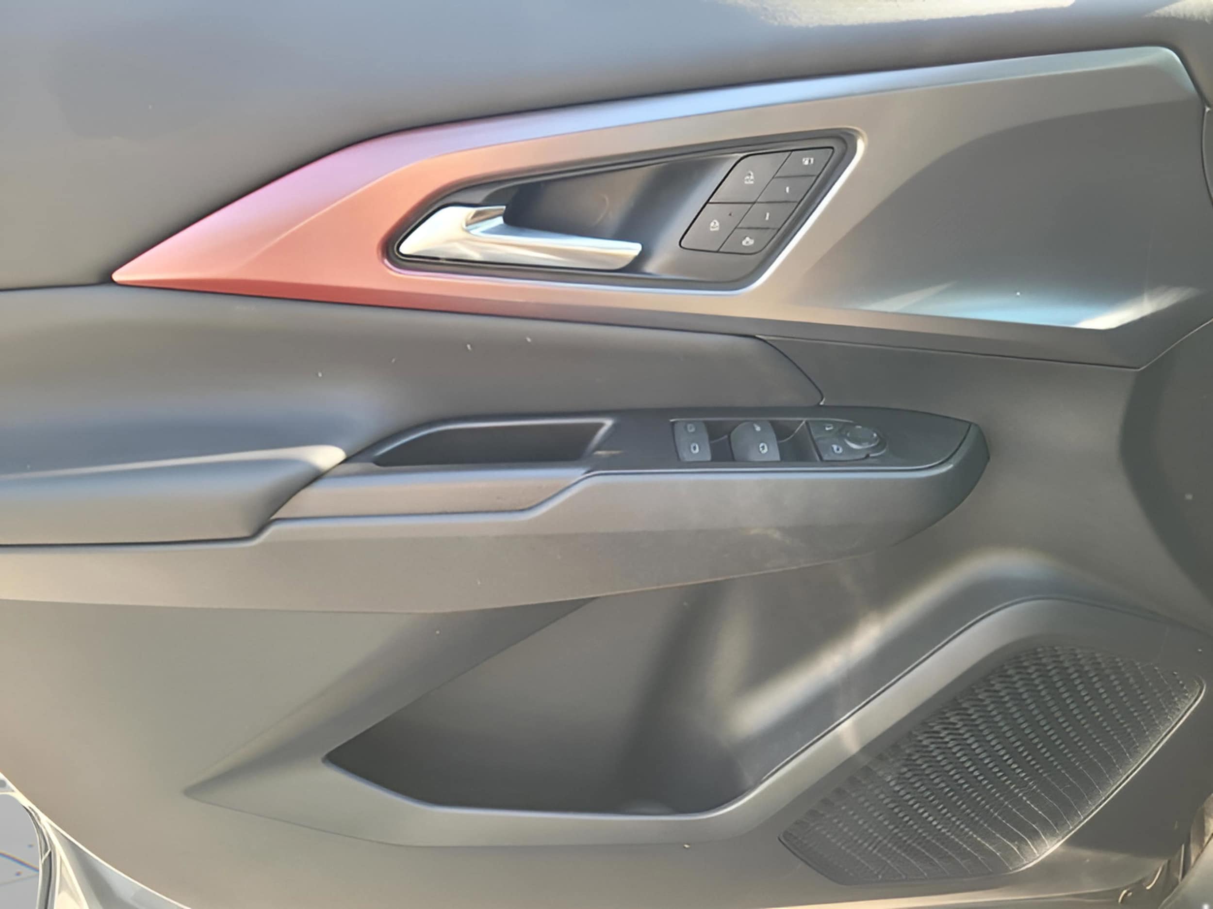 2025 Chevrolet Equinox EV RS - Photo 16