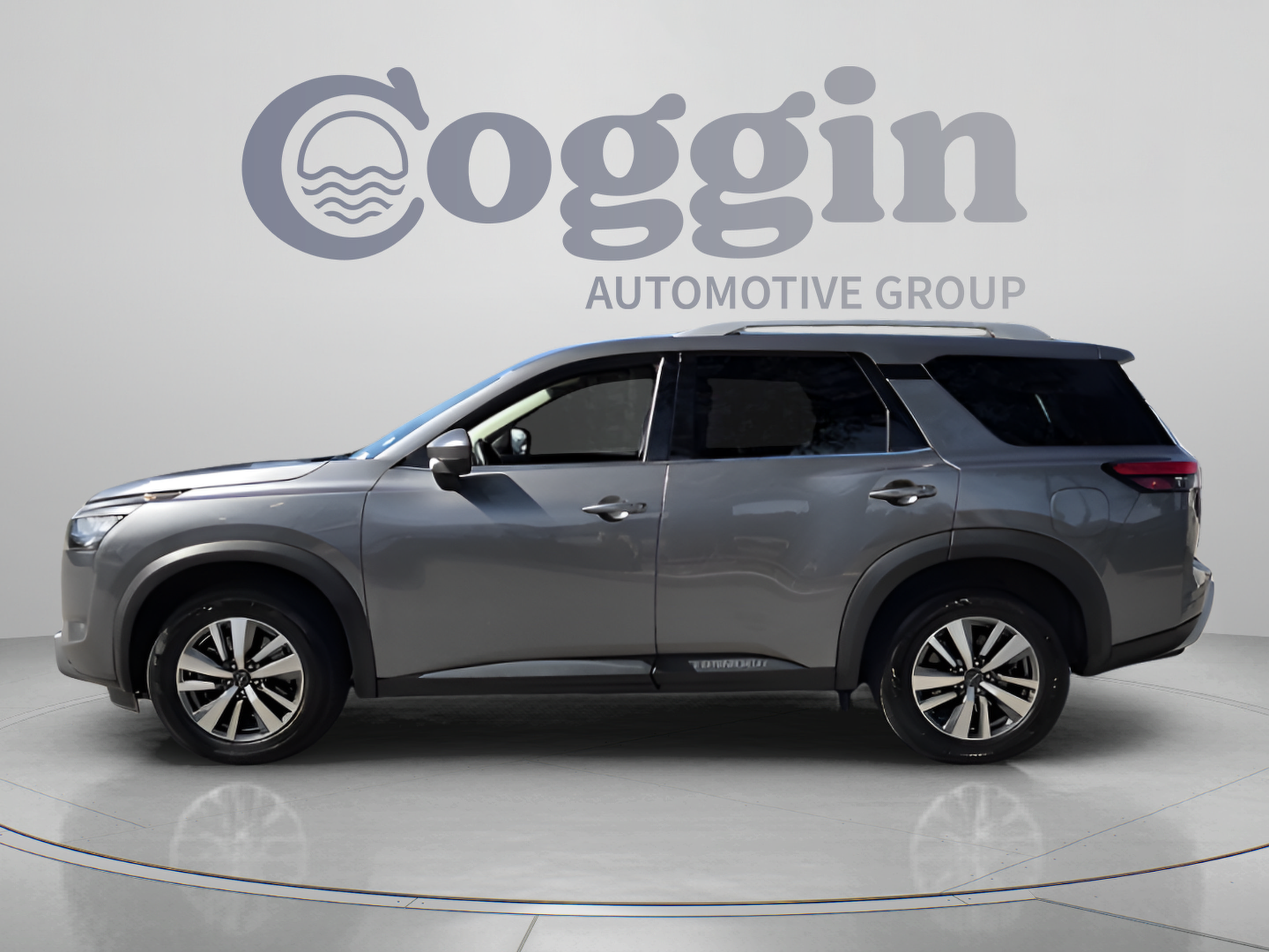 Used 2025 Nissan Pathfinder SL SUV