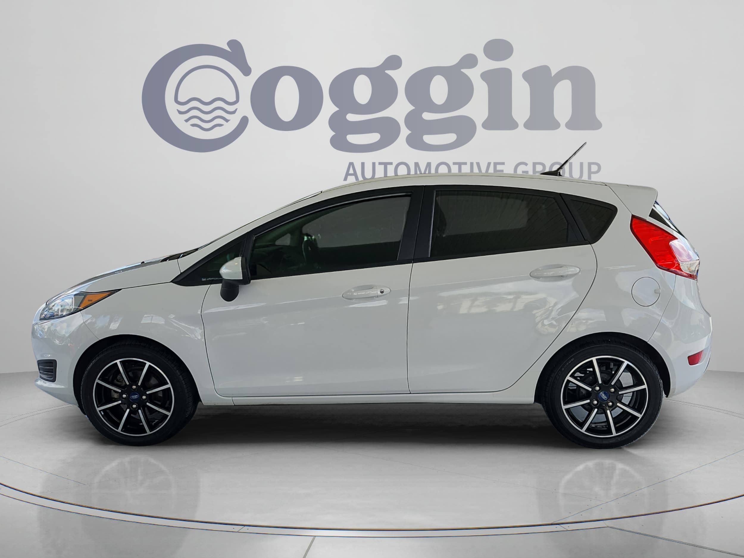 Used 2019 Ford Fiesta SE with VIN 3FADP4EJ2KM159016 for sale in Orange City, FL