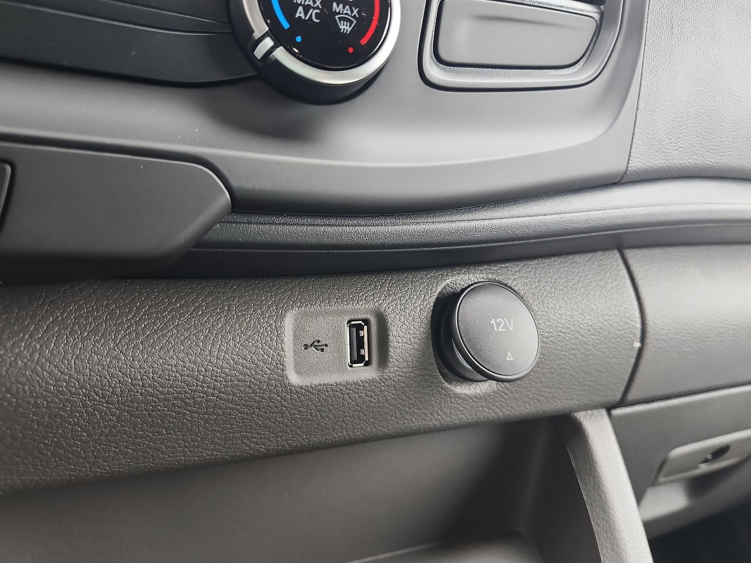 2025 Ford Transit Van Base - Photo 25