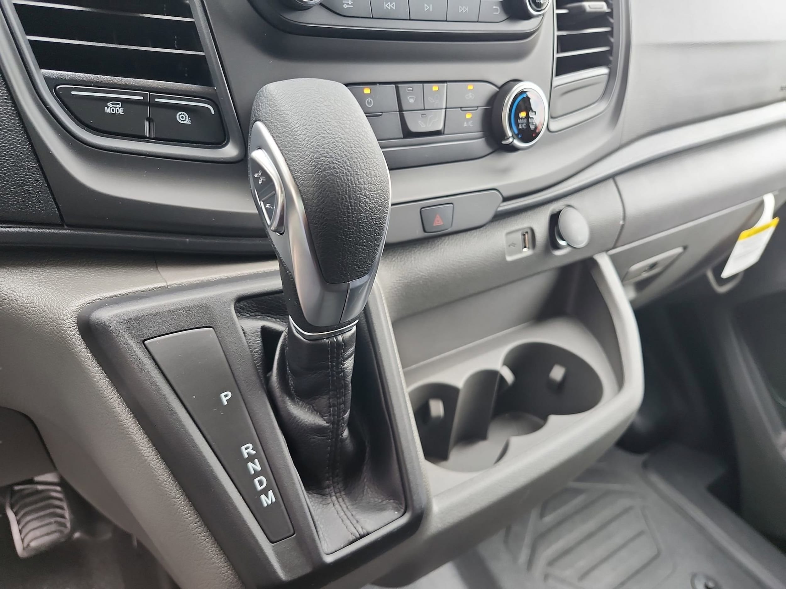 2025 Ford Transit Van Base - Photo 14