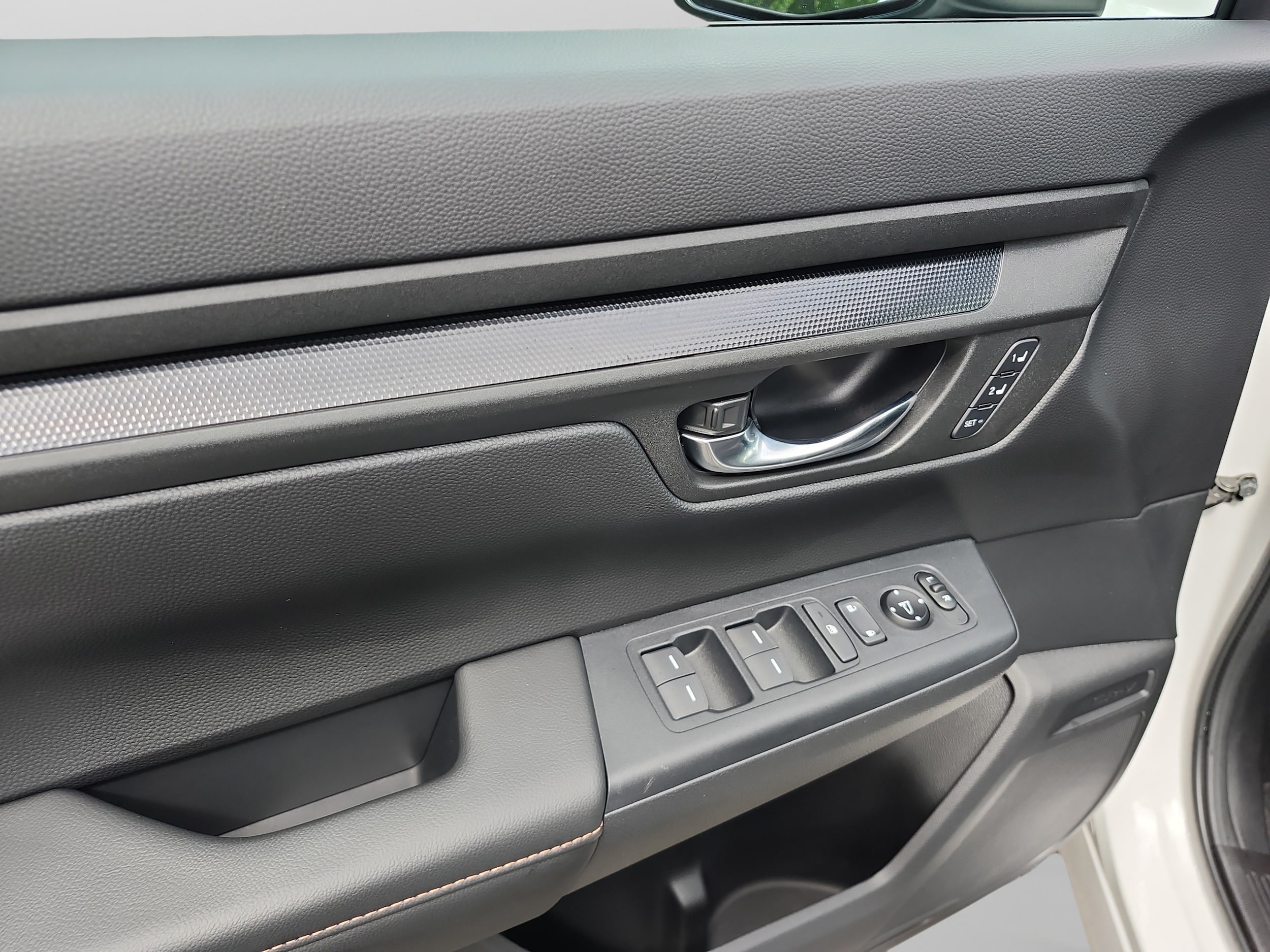 2025 Honda CR-V Sport-L - Photo 18