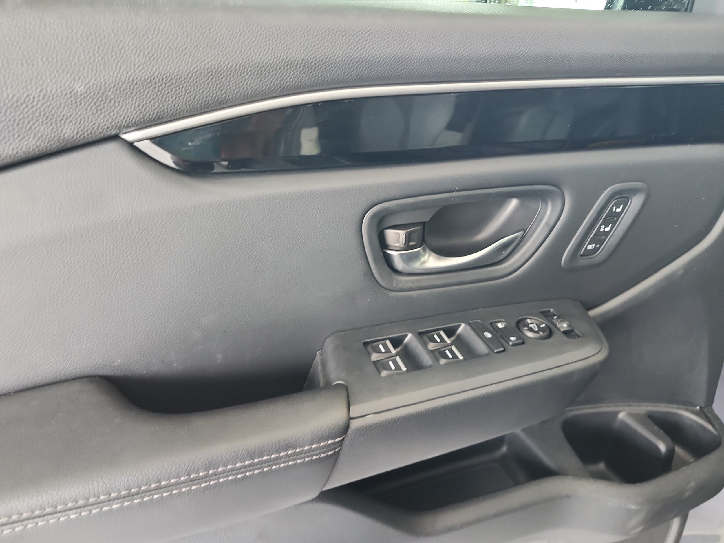 2025 Honda Pilot EX-L - Photo 17