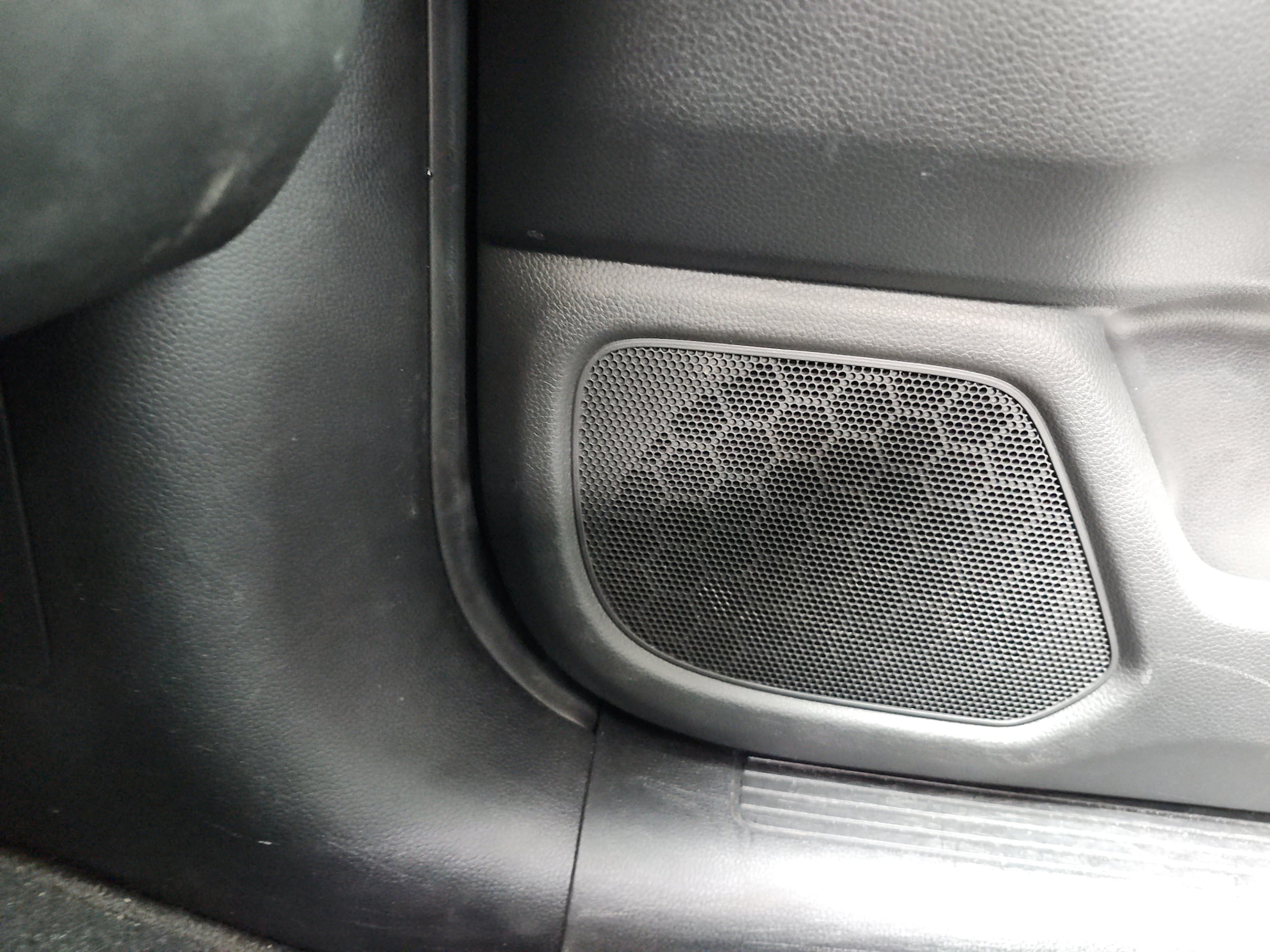 2025 Honda Pilot EX-L - Photo 25