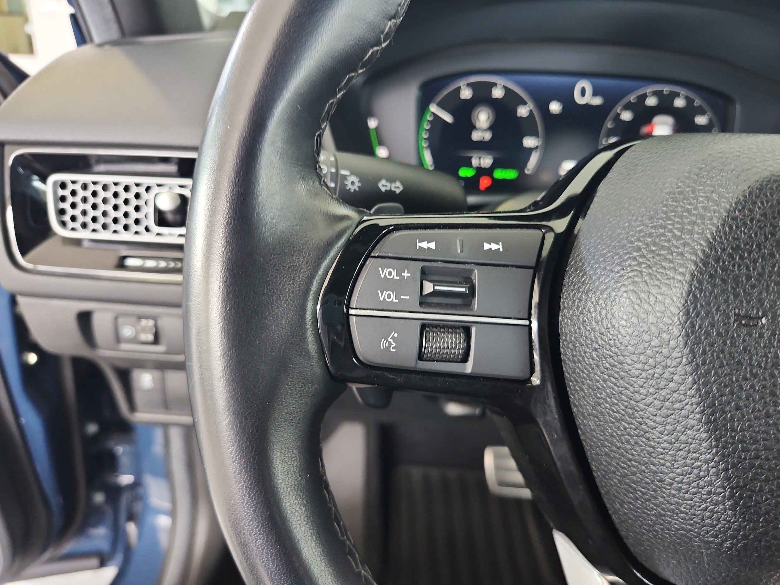 2025 Honda Civic Sport Touring - Photo 15