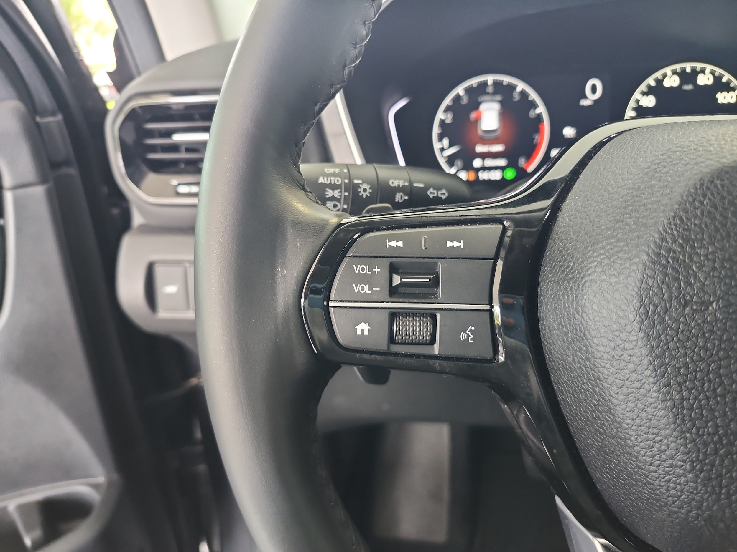 2025 Honda Pilot EX-L - Photo 14