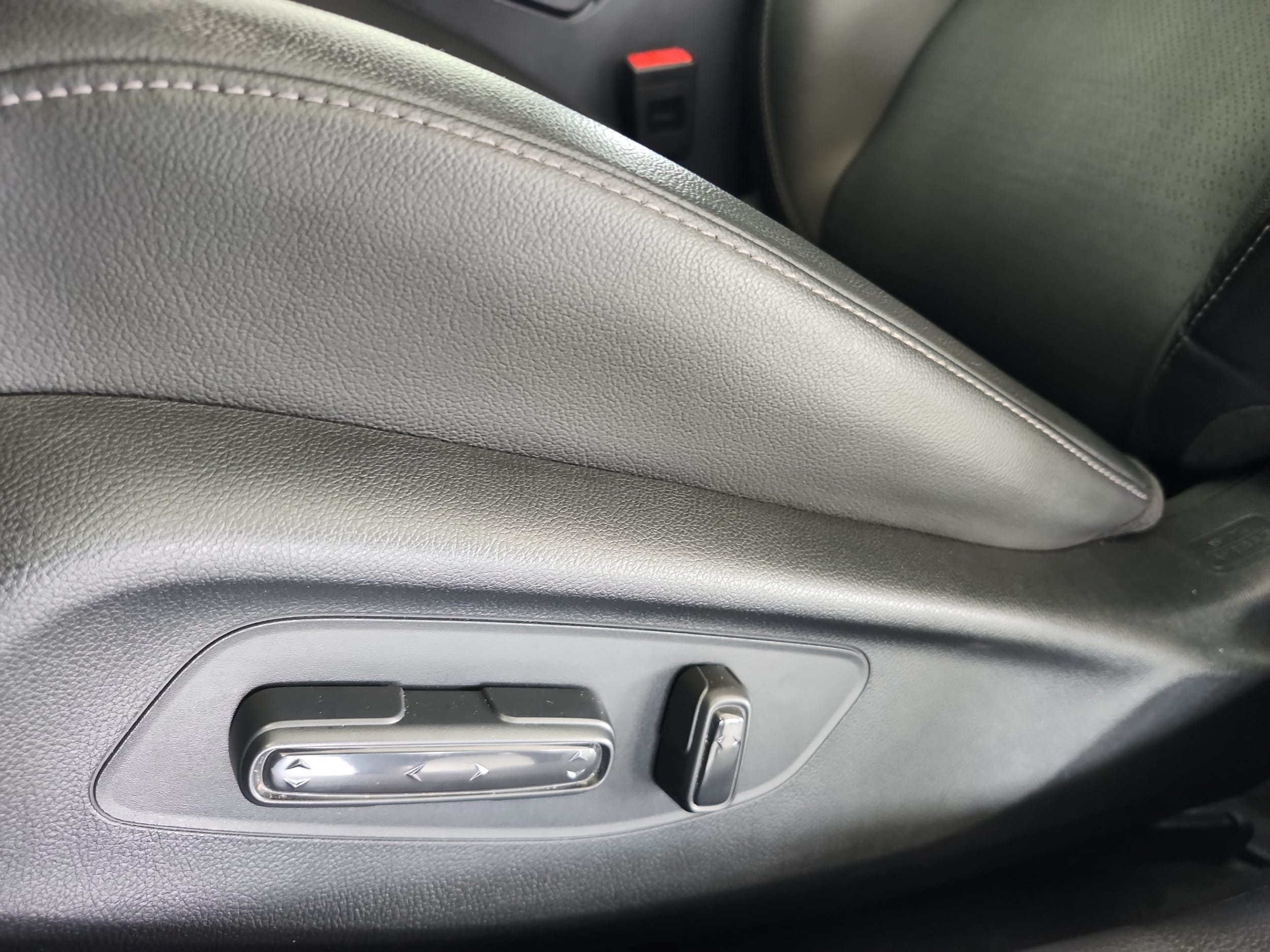 2025 Honda Civic Sport Touring - Photo 17