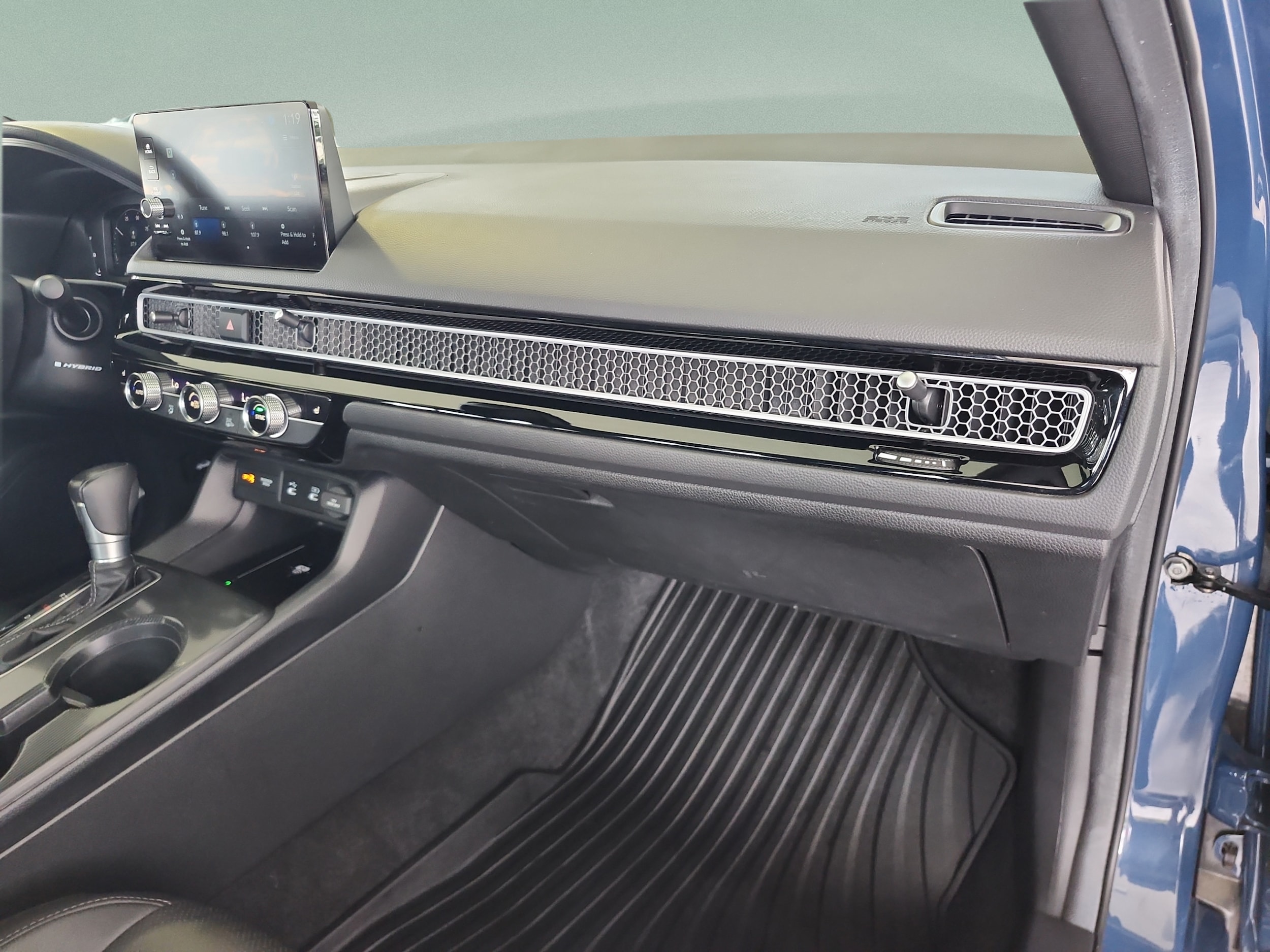 2025 Honda Civic Sport Touring - Photo 22