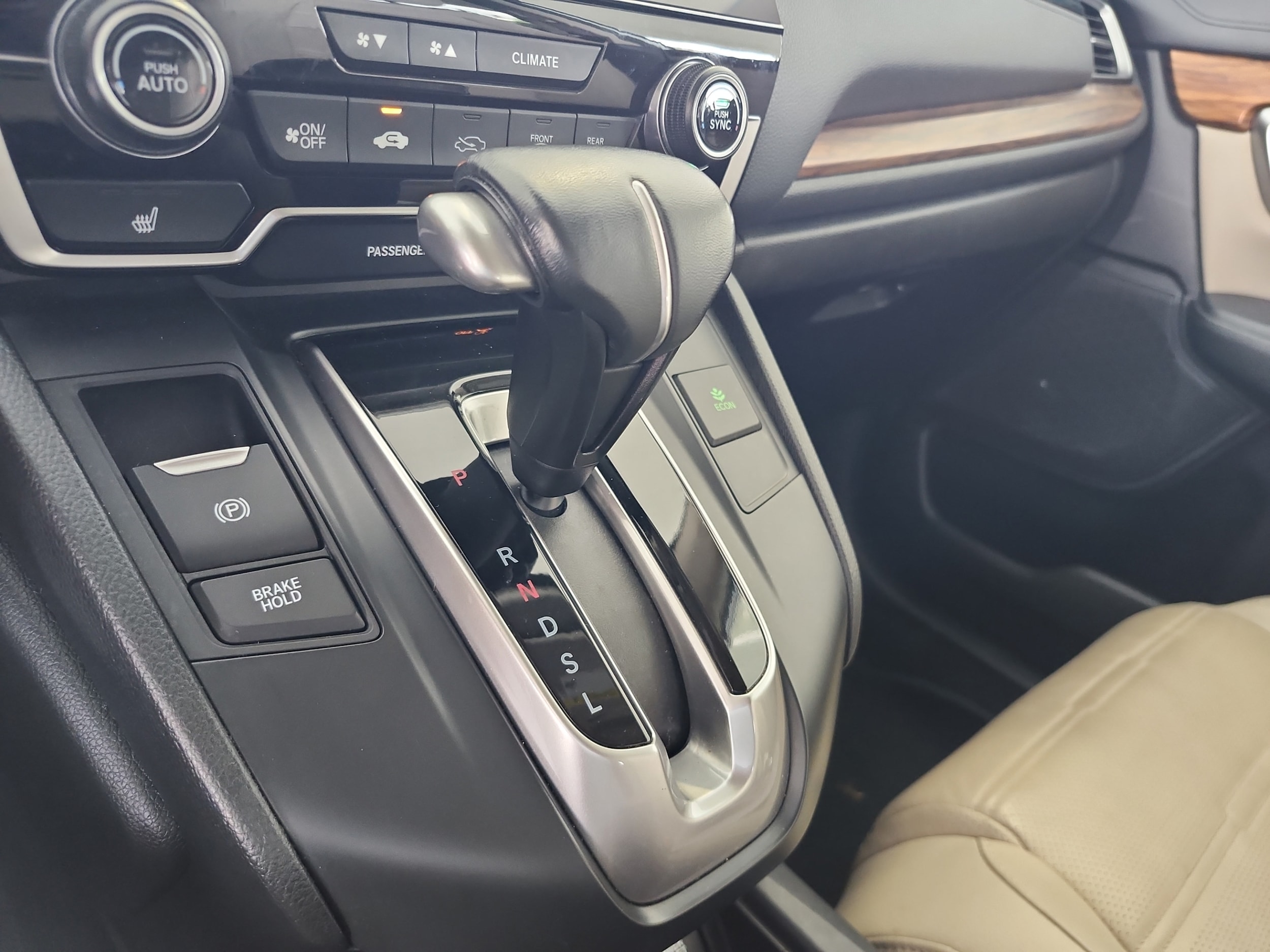 2019 Honda CR-V Touring - Photo 16
