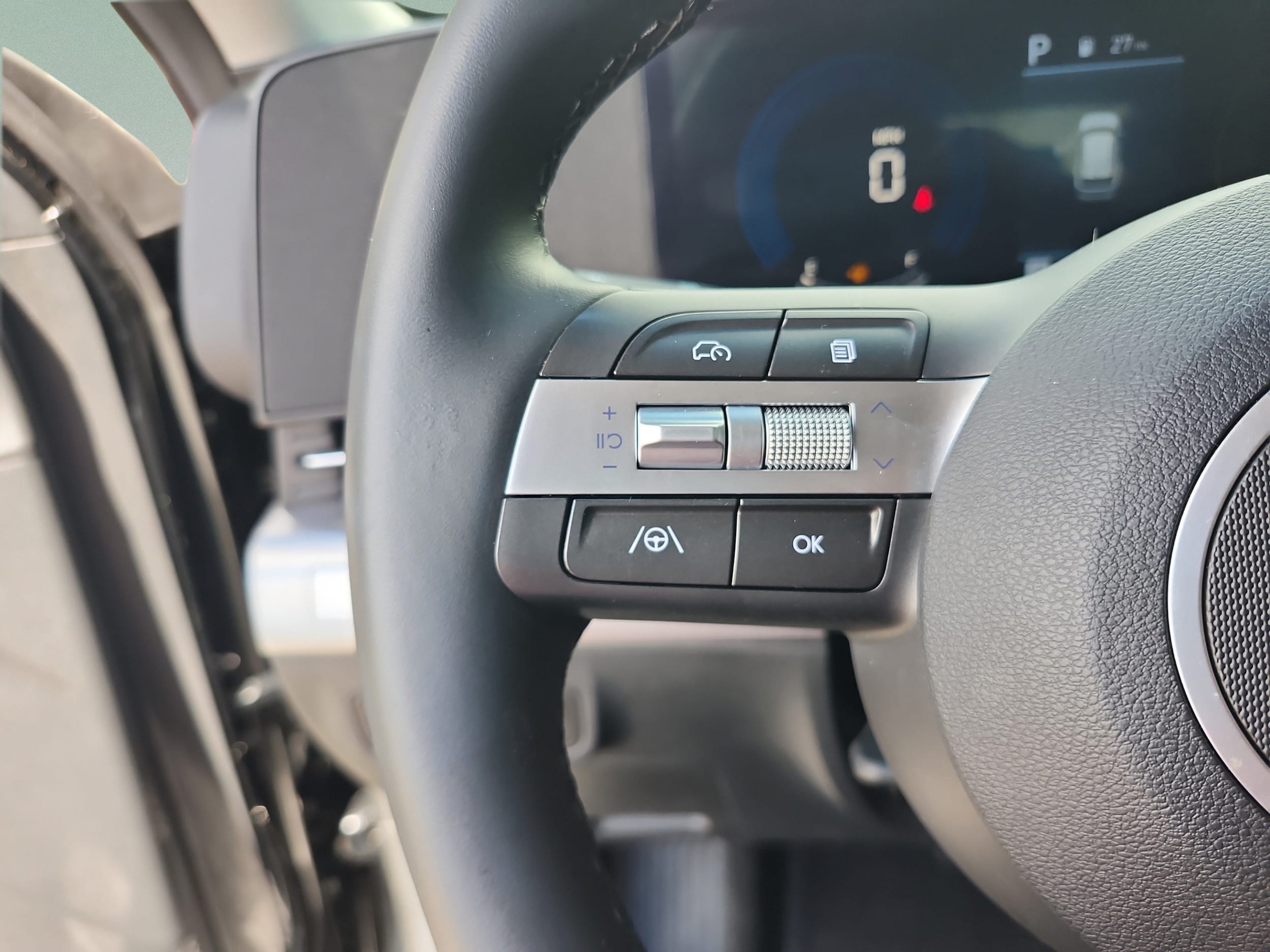 2024 Hyundai Kona SEL - Photo 12