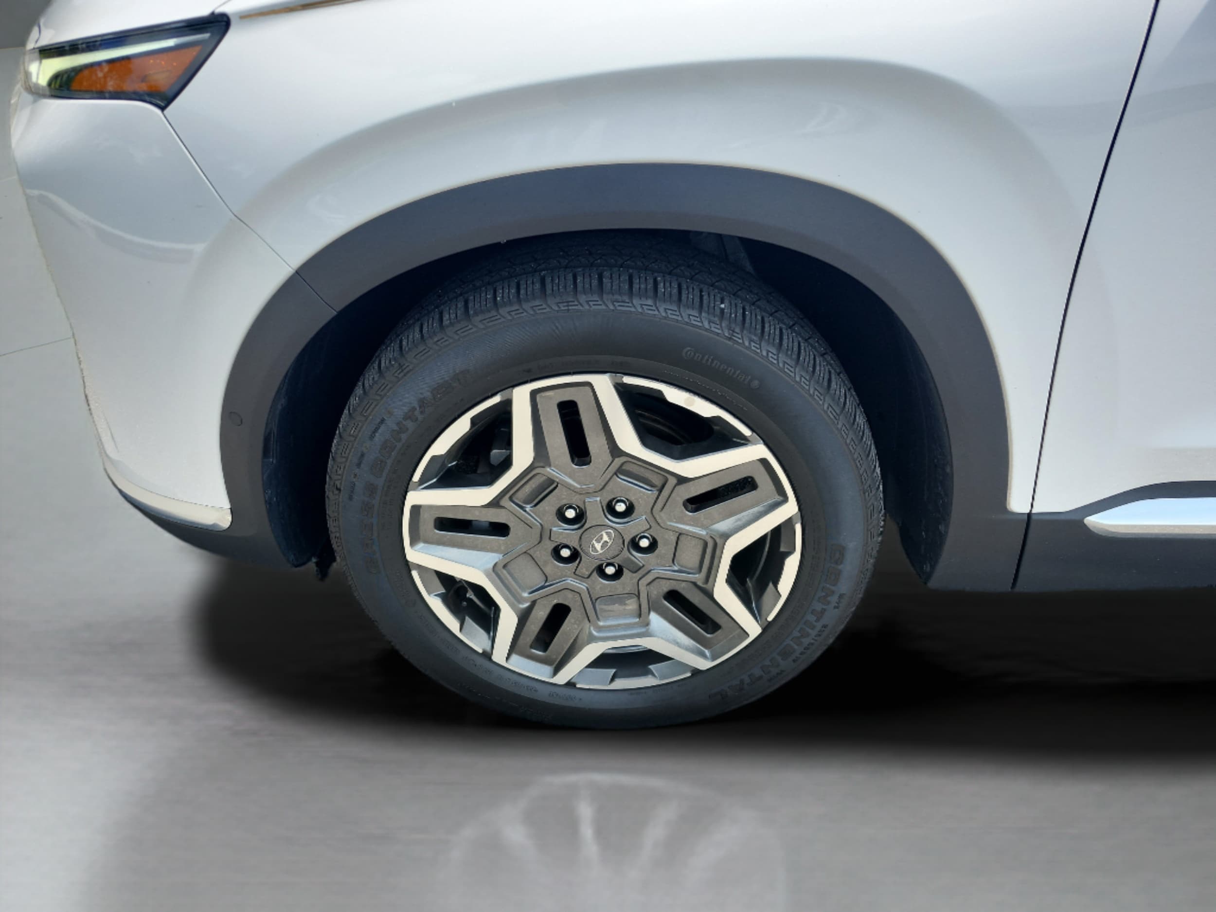 2023 Hyundai Santa Fe Limited - Photo 29