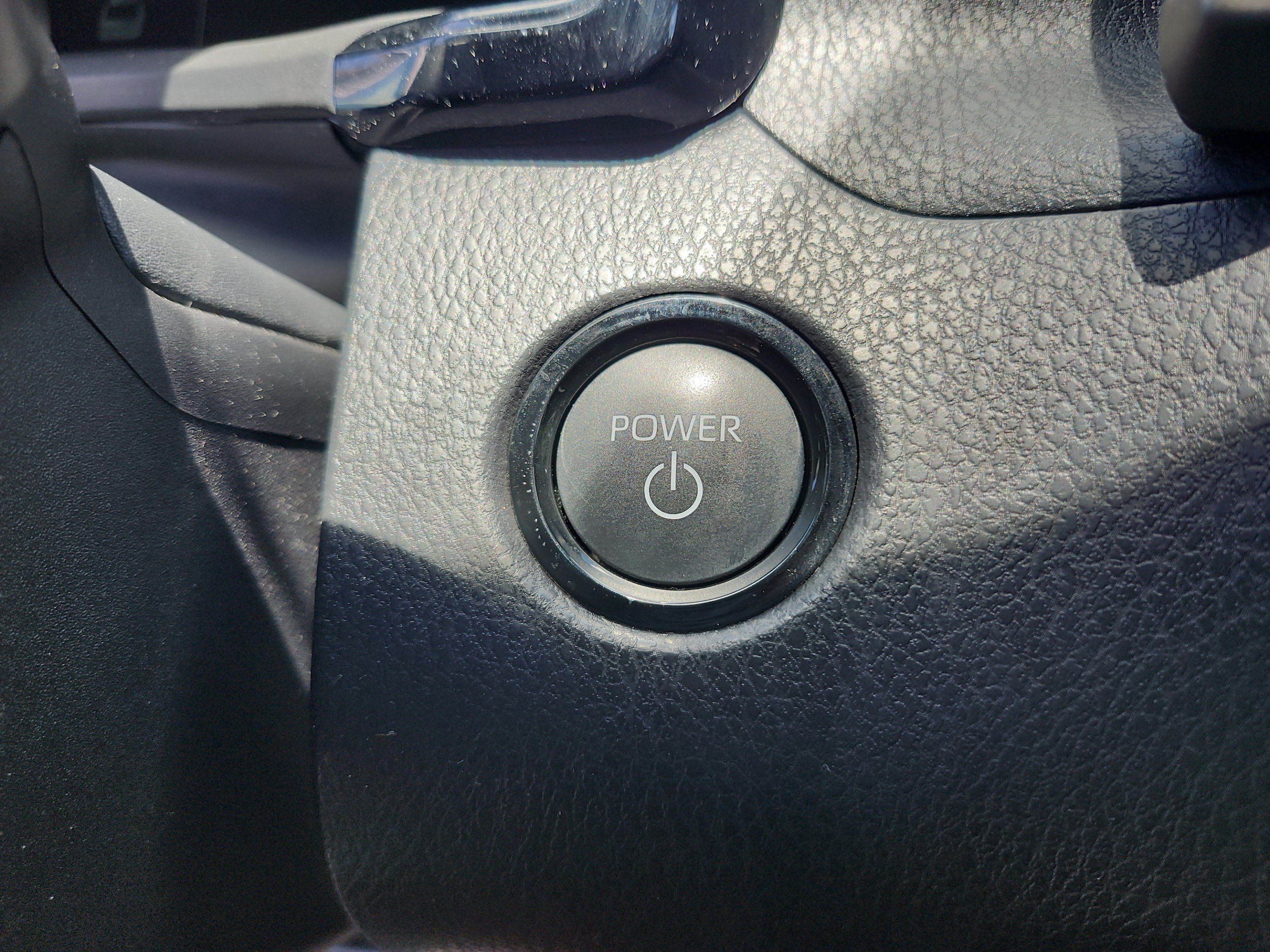 2025 Toyota Camry SE - Photo 25